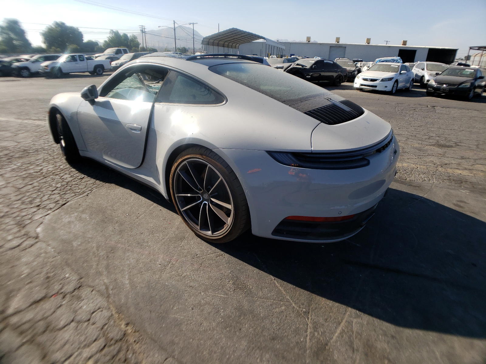 Photo 3 from auction – 2021 PORSCHE 911 CARRER with VIN WP0AA2A98MS205070
