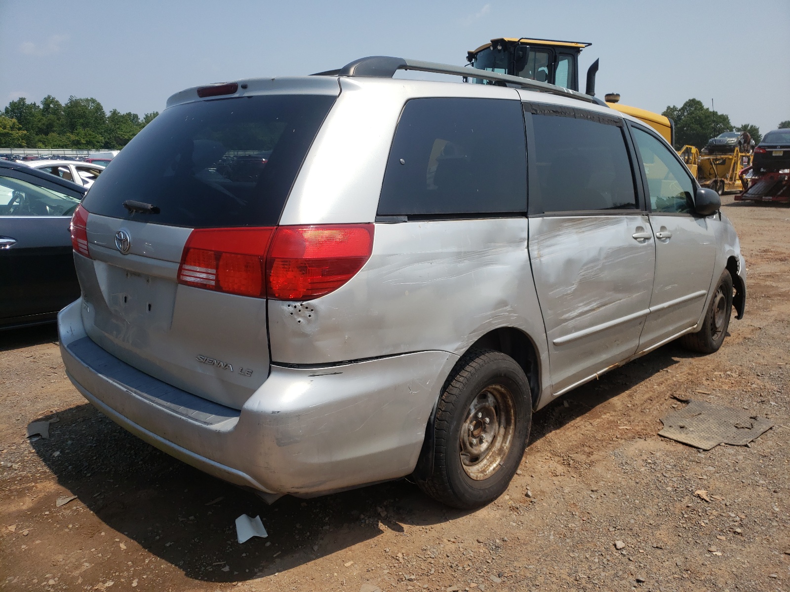 Photo 4 from auction – 2004 TOYOTA SIENNA with VIN 5TDZA23C94S052638