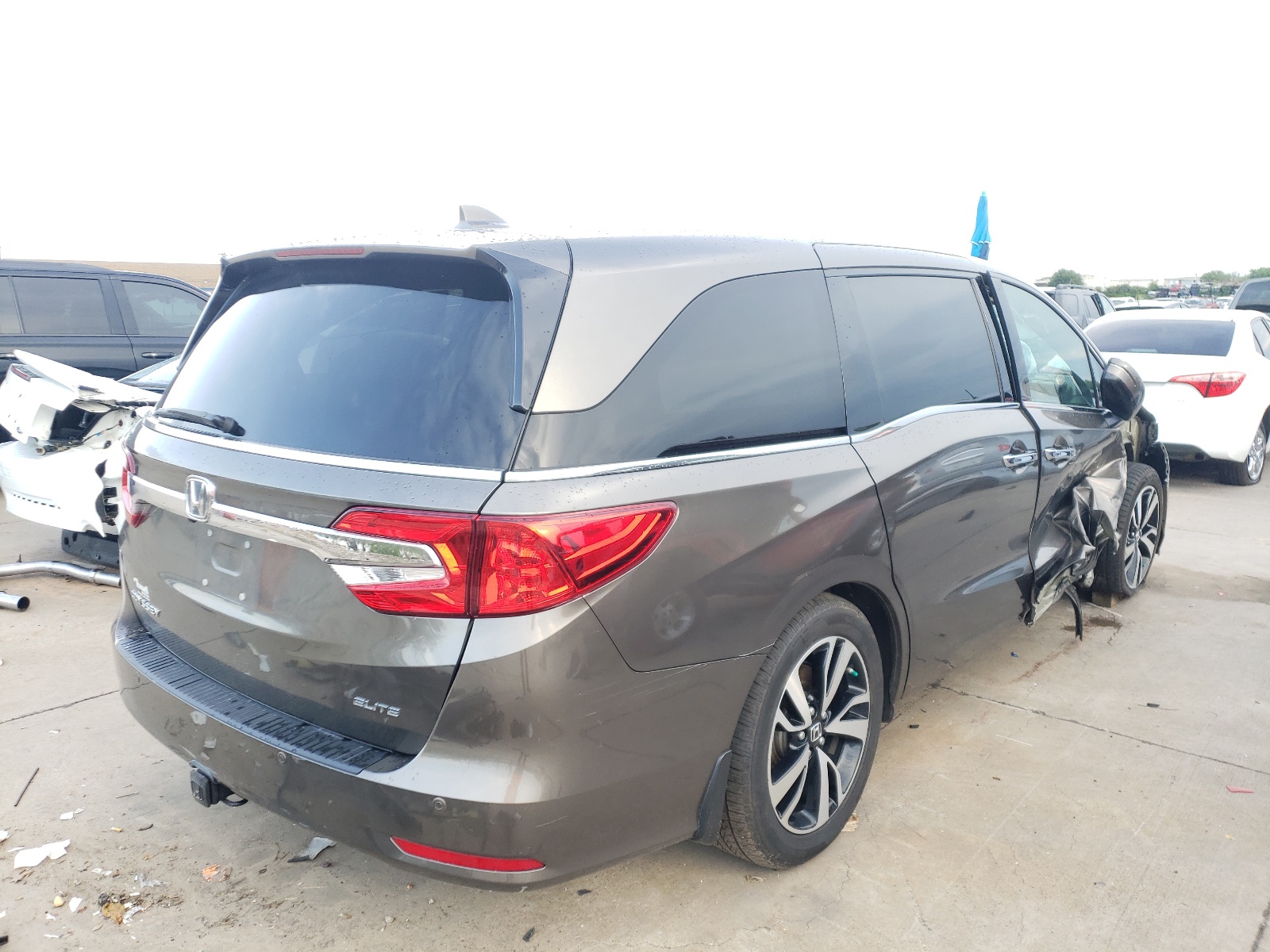 Photo 4 from auction – 2018 HONDA ODYSSEY EL with VIN 5FNRL6H91JB018983