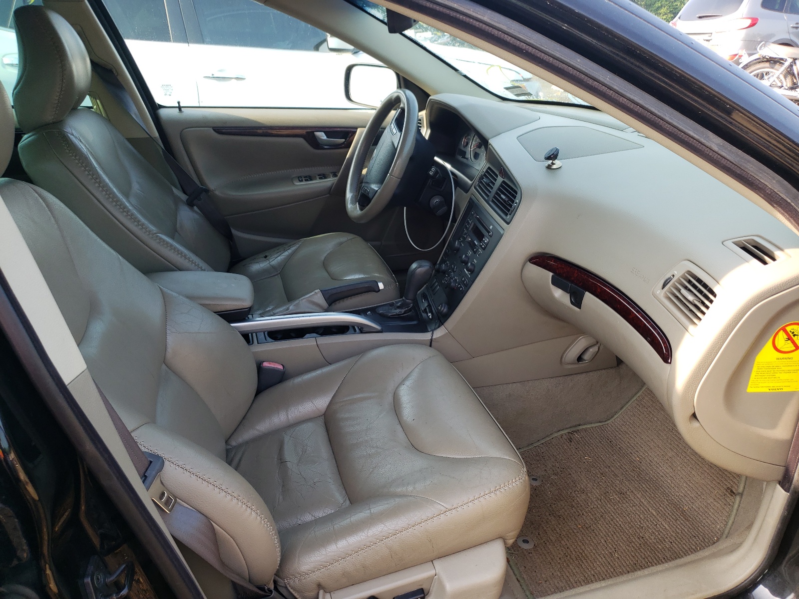Photo 5 from auction – 2004 VOLVO XC70 with VIN YV1SZ59H241131381