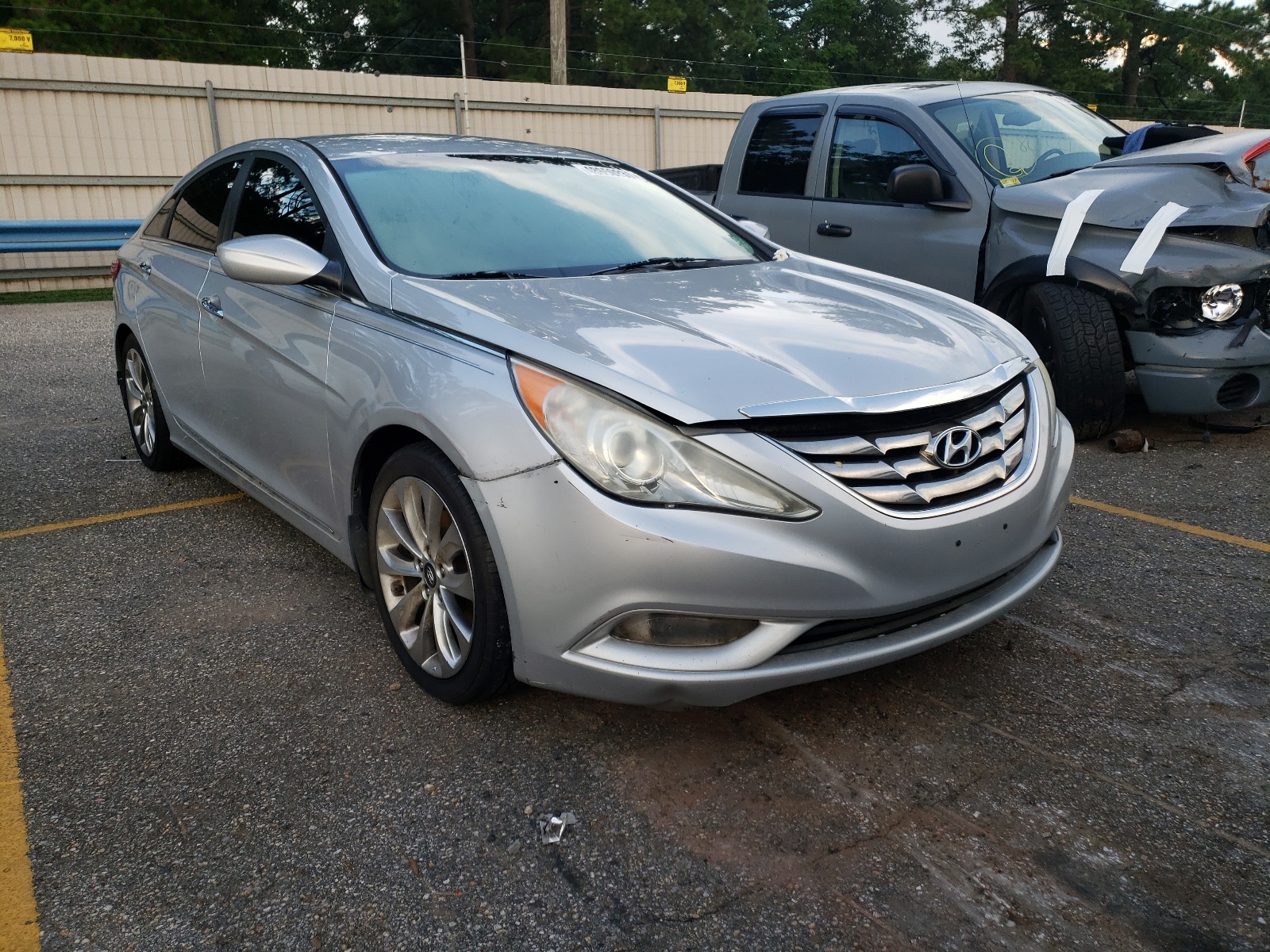 HYUNDAI SONATA SE 2012 مع رقم تعريف المركبة 5NPEC4AC1CH427305 - صورة من المزاد