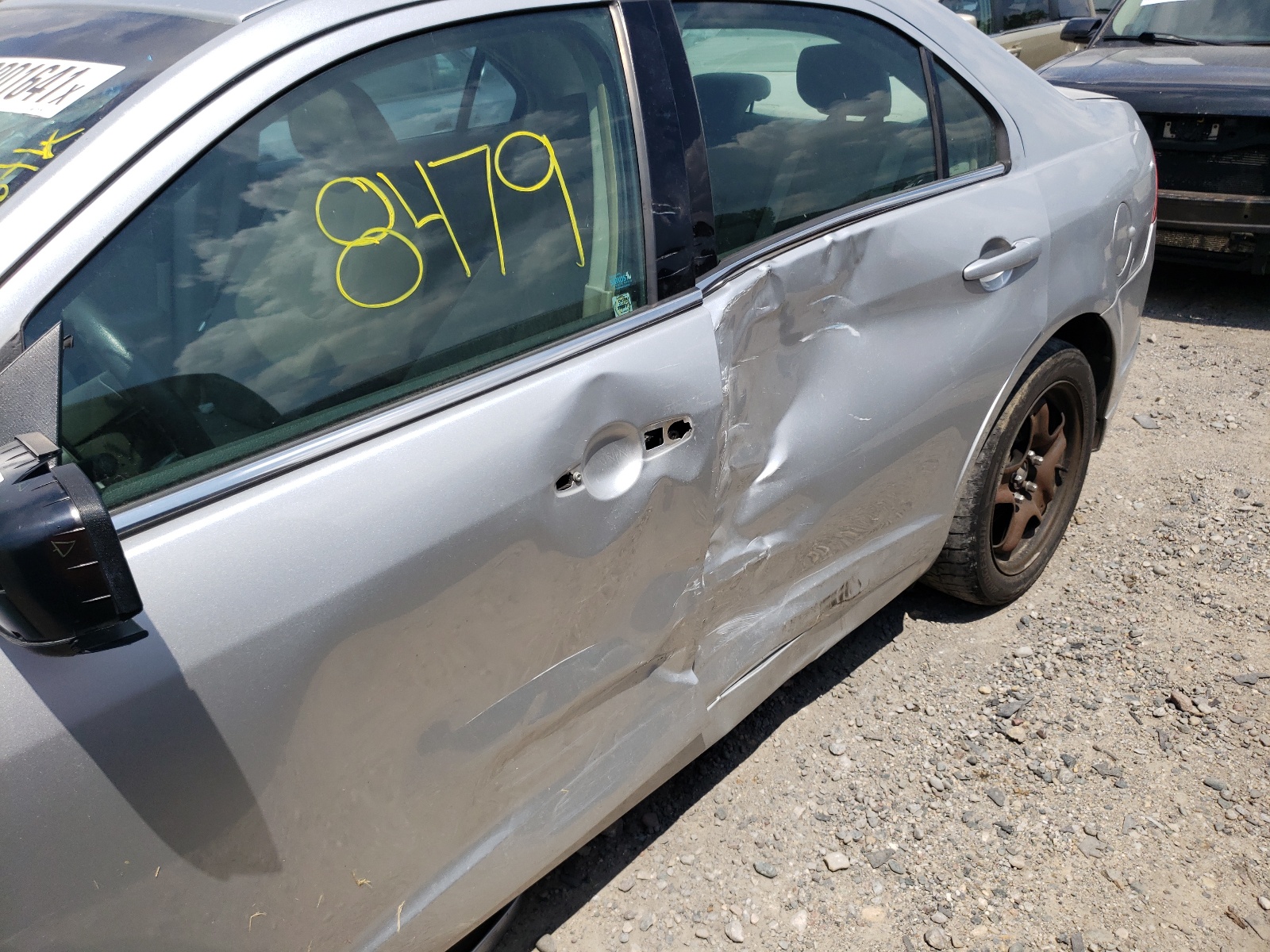 Photo 9 from auction – 2011 FORD FUSION SE with VIN 3FAHP0HA4BR217913