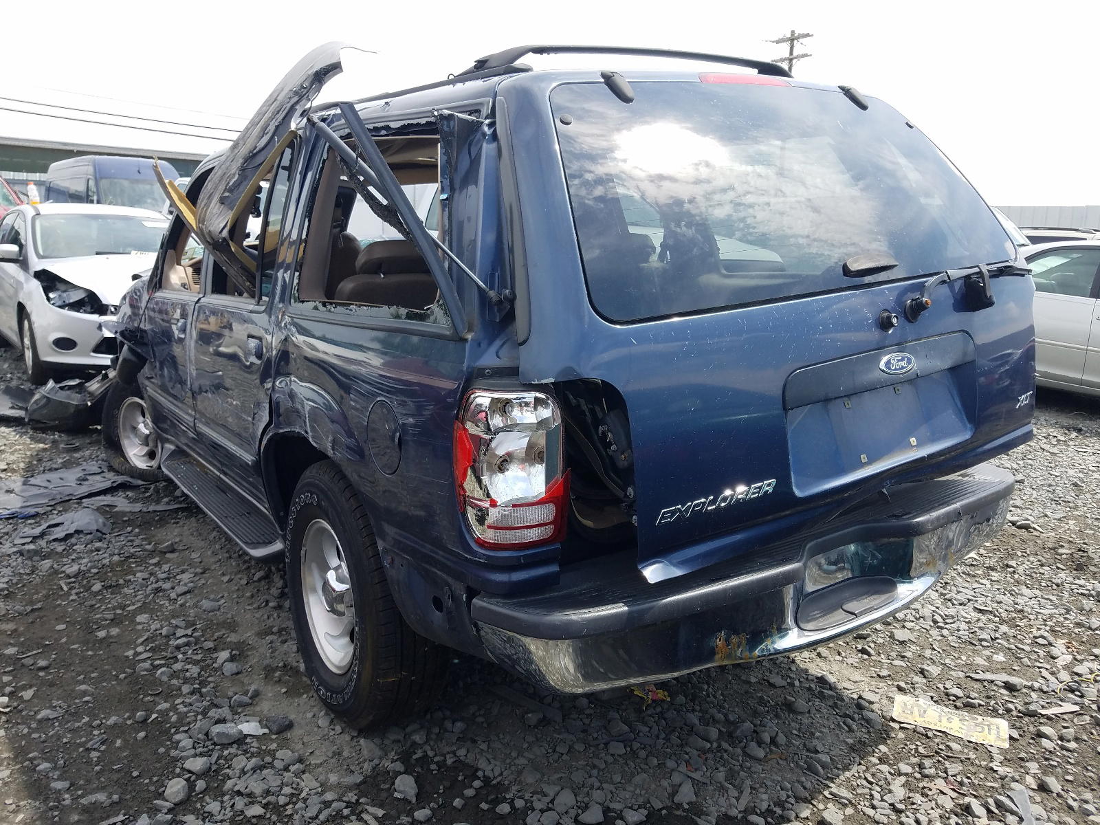 Photo 3 from auction – 1998 FORD EXPLORER with VIN 1FMZU34E8WZA44699
