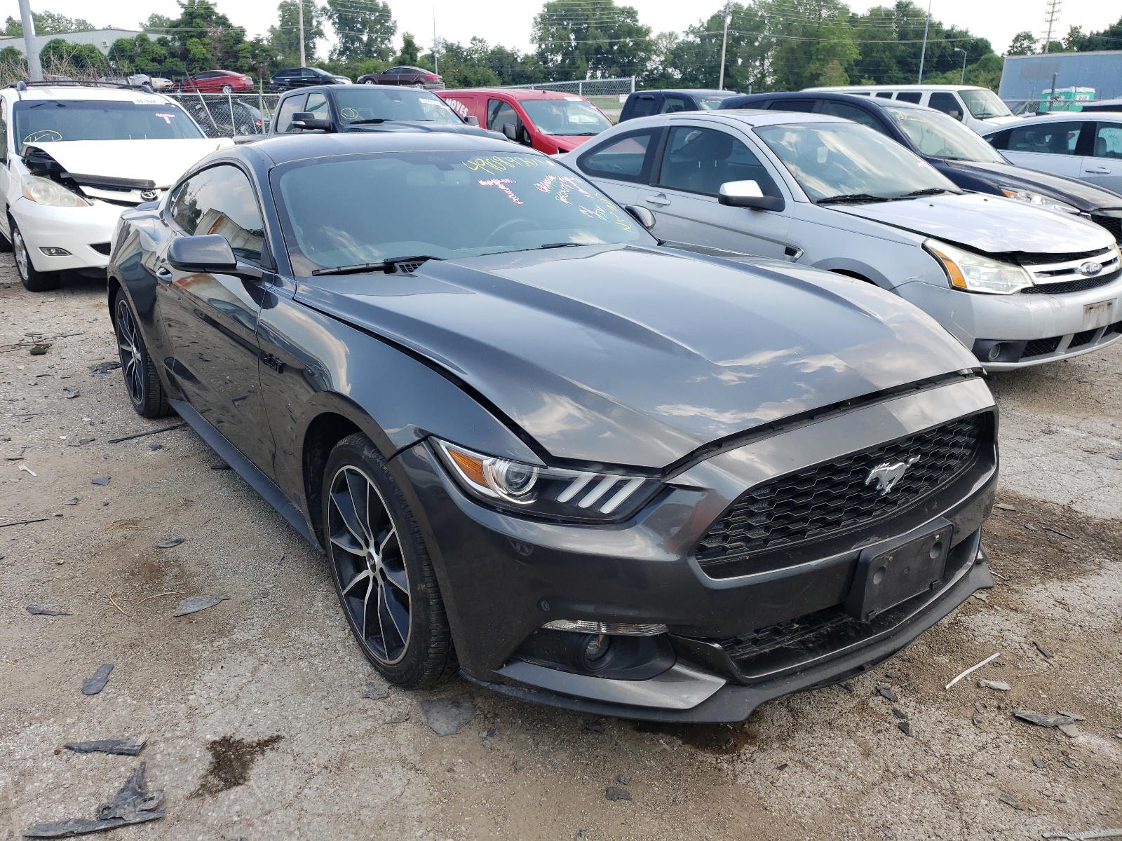 FORD MUSTANG 2017 with VIN 1FA6P8TH0H5323331 - Photo from auction