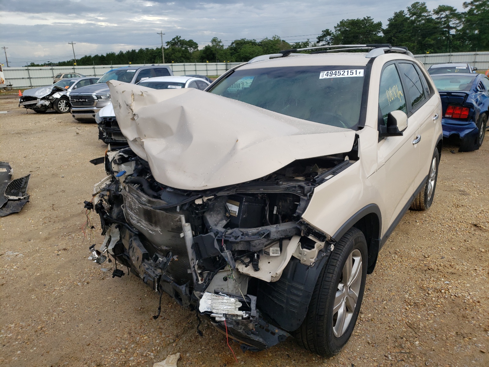 Photo 2 from auction – 2012 KIA SORENTO EX with VIN 5XYKU3A68CG208756