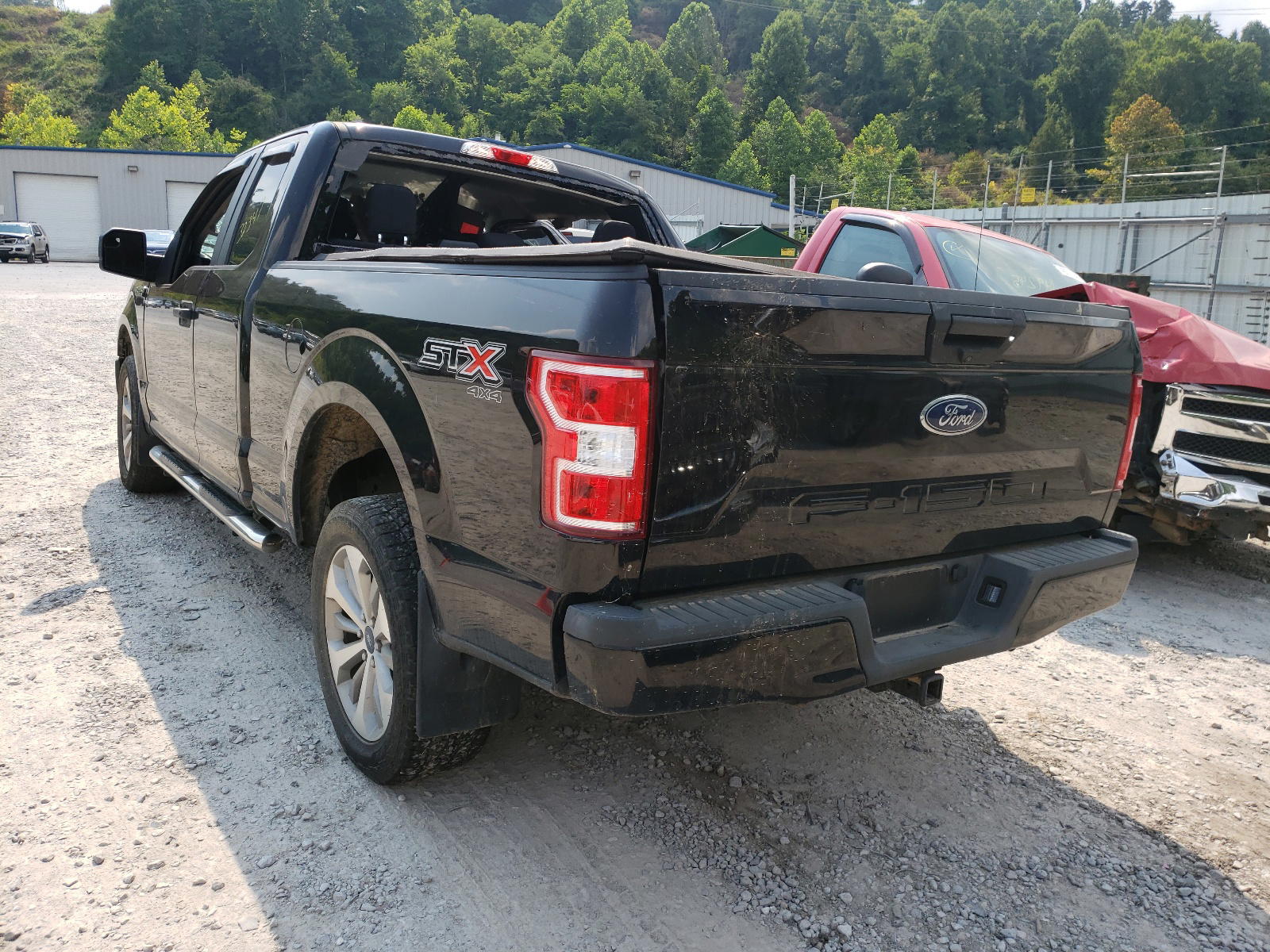 Photo 3 from auction – 2018 FORD F150 SUPER with VIN 1FTFX1E50JFC13027