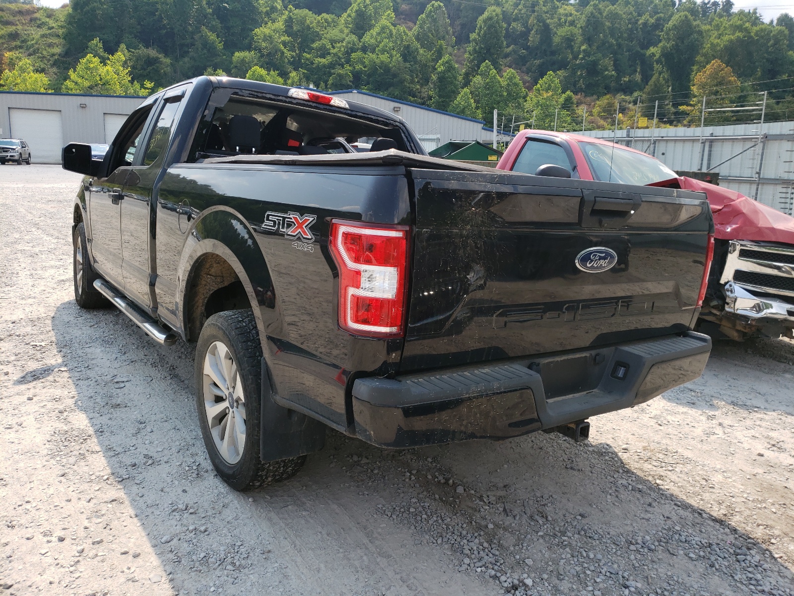 Zdjęcie 3 z aukcji – 2018 FORD F150 SUPER z VIN 1FTFX1E50JFC13027