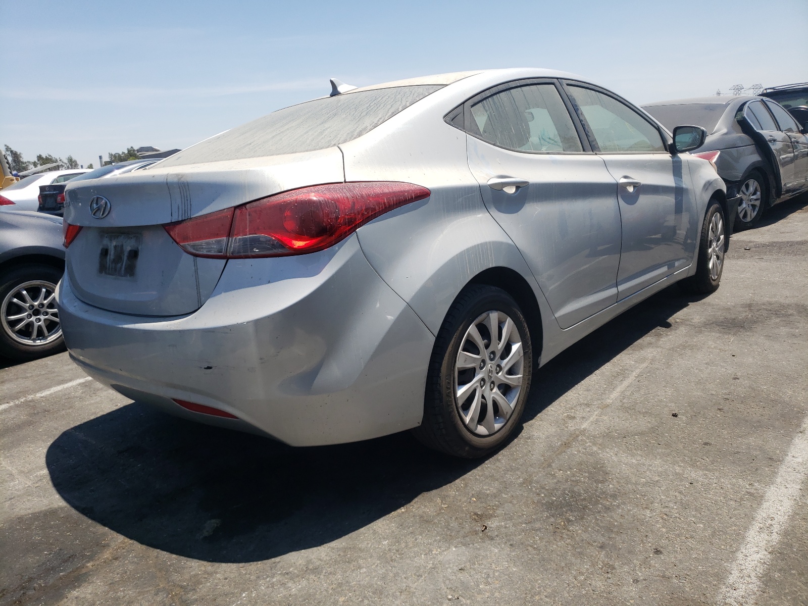 Photo 4 from auction – 2011 HYUNDAI ELANTRA GL with VIN 5NPDH4AE7BH055336