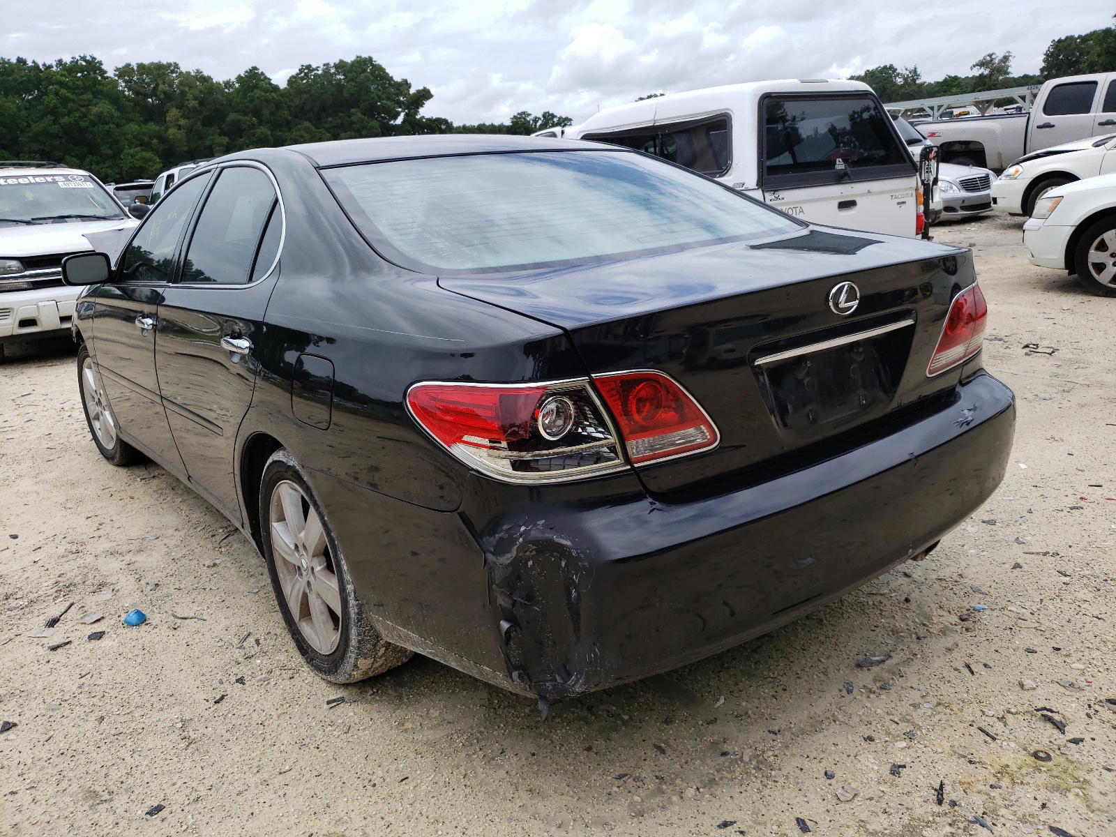 Photo 3 from auction – 2005 LEXUS ES 330 with VIN JTHBA30G955124555