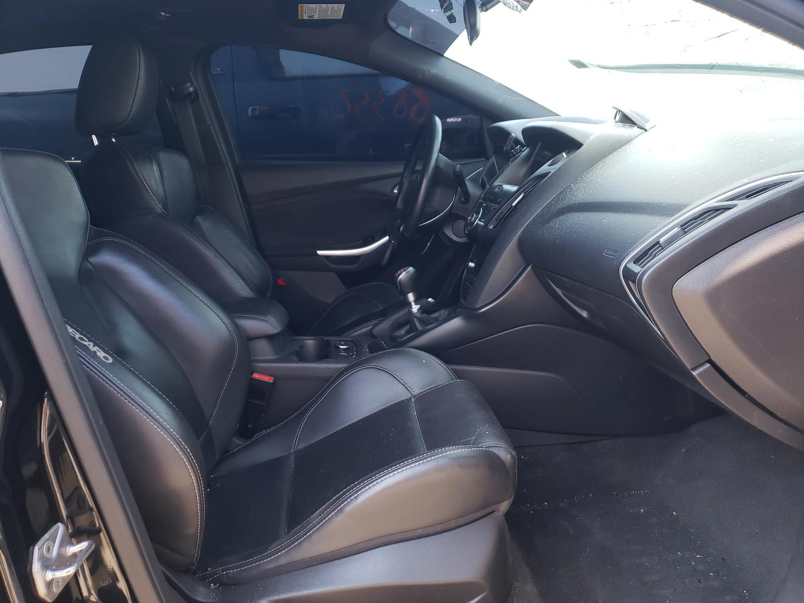Photo 5 from auction – 2014 FORD FOCUS ST with VIN 1FADP3L90EL229542