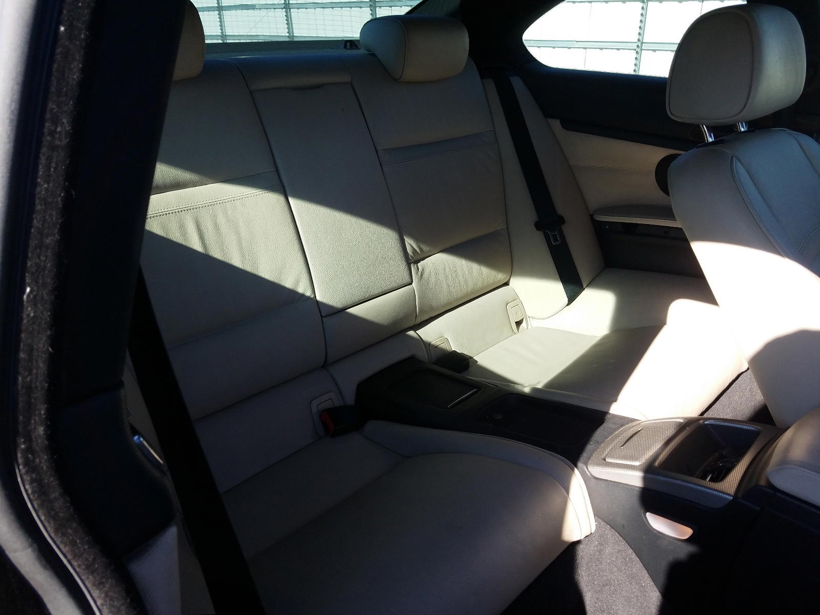 Photo 6 from auction – 2011 BMW 328 I with VIN WBAKE3C50BE768826