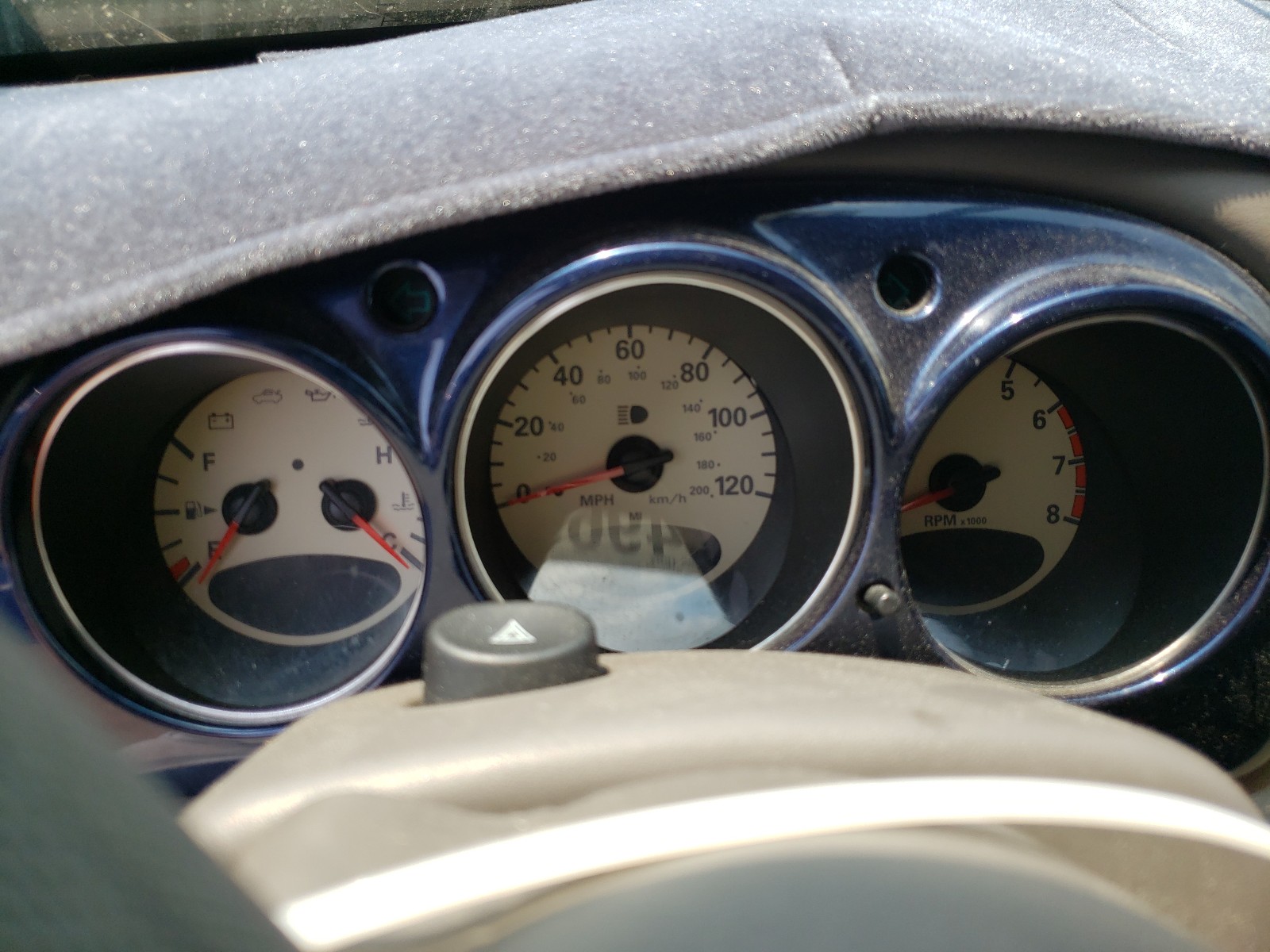 Photo 8 from auction – 2005 CHRYSLER PT CRUISER with VIN 3C8FY58B15T543677