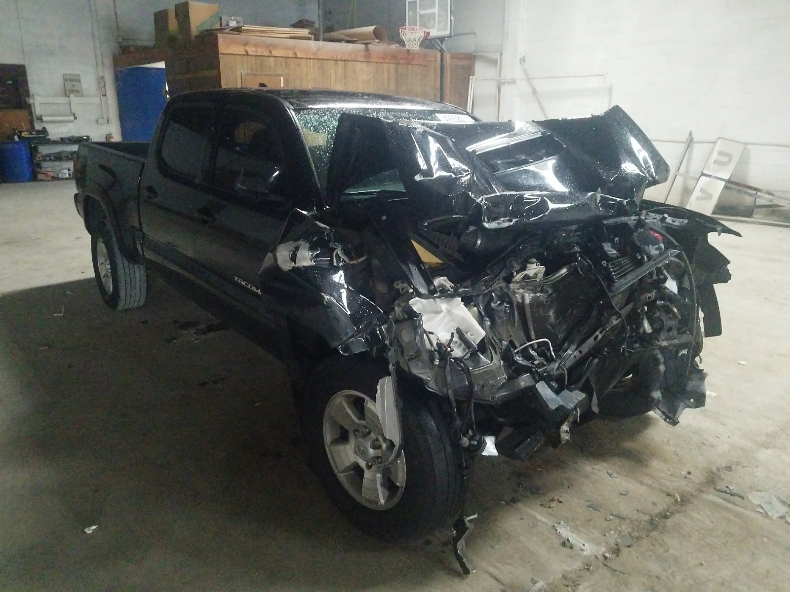 TOYOTA TACOMA DOU 2017 with VIN 5TFBZ5DN7HX002297 - Photo from auction