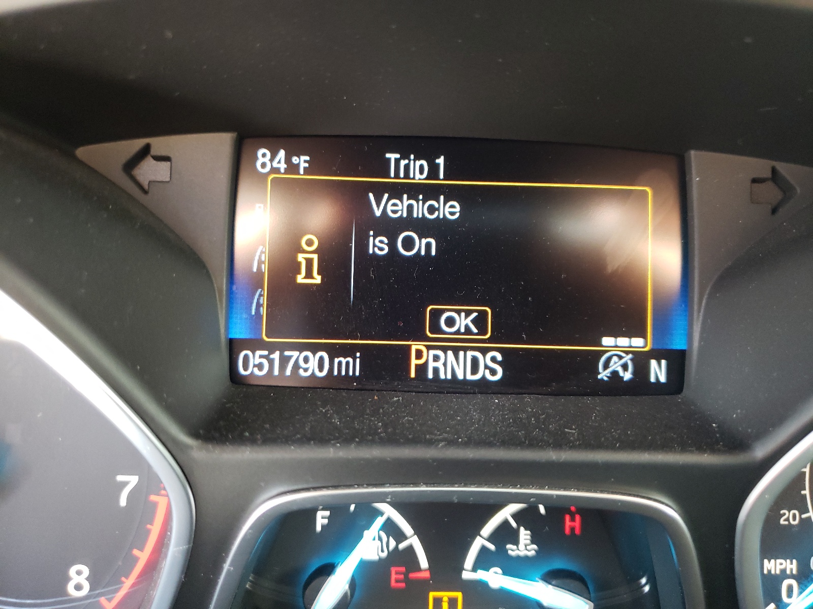 Photo 8 from auction – 2018 FORD ESCAPE SEL with VIN 1FMCU0HD5JUA03877