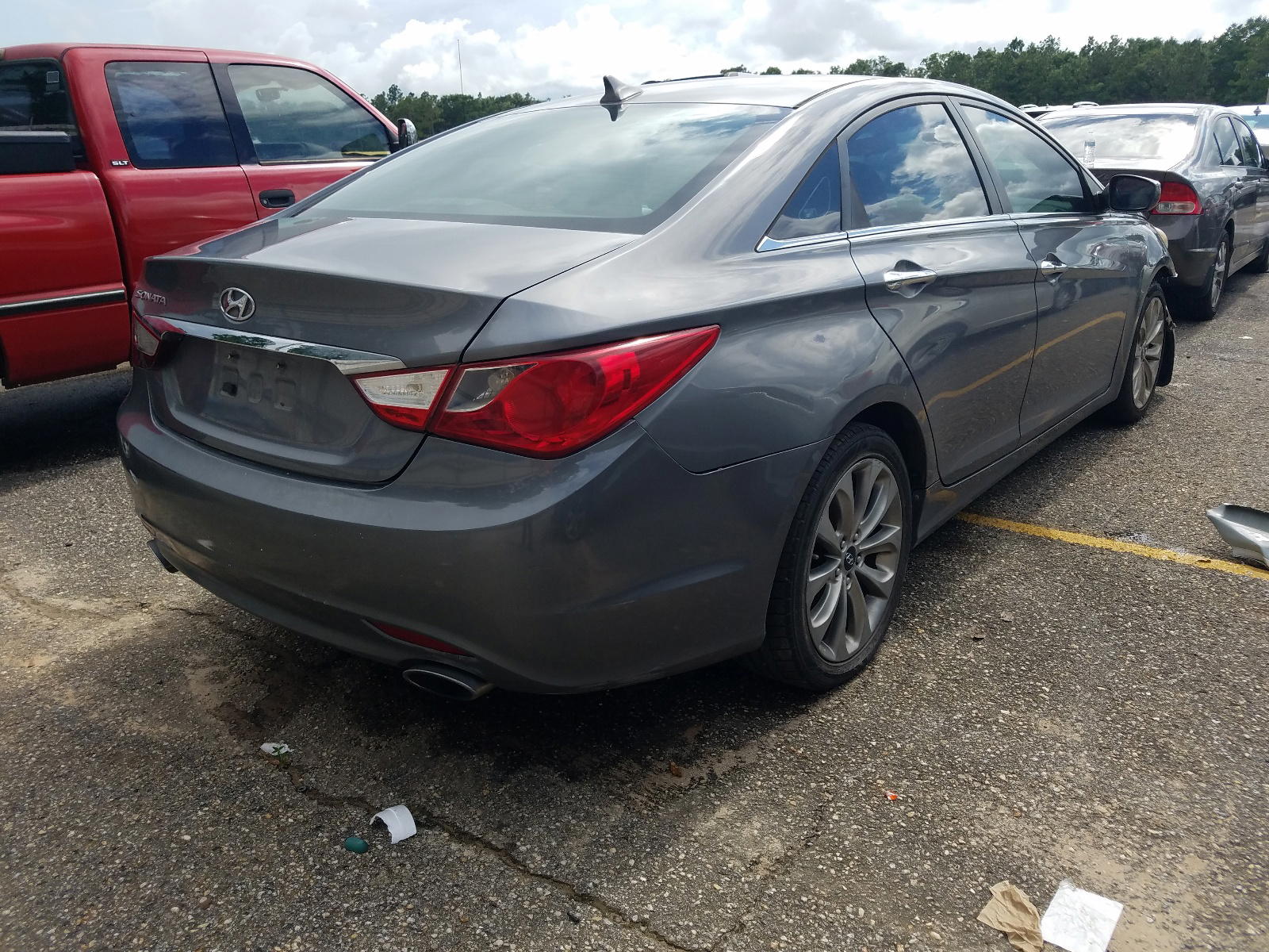 Photo 4 from auction – 2011 HYUNDAI SONATA SE with VIN 5NPEC4AC6BH099748
