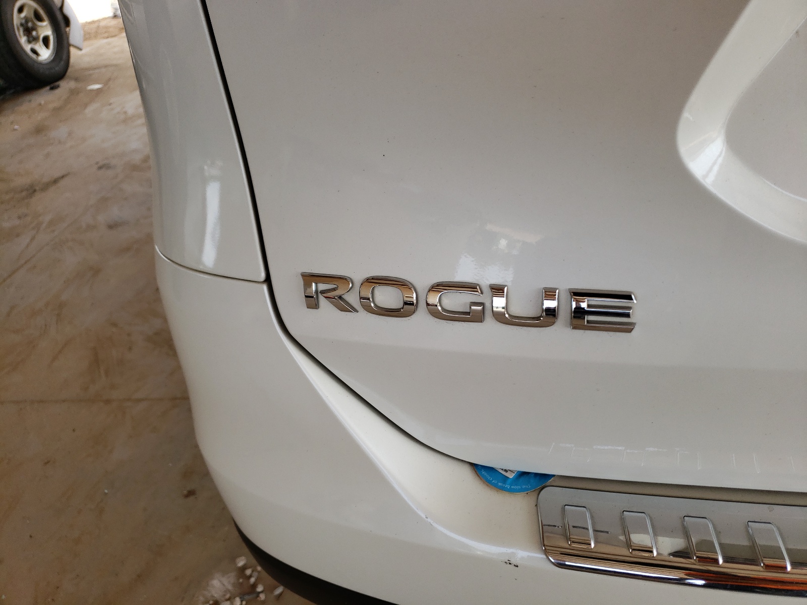 Photo 9 from auction – 2015 NISSAN ROGUE S with VIN 5N1AT2MT7FC769626