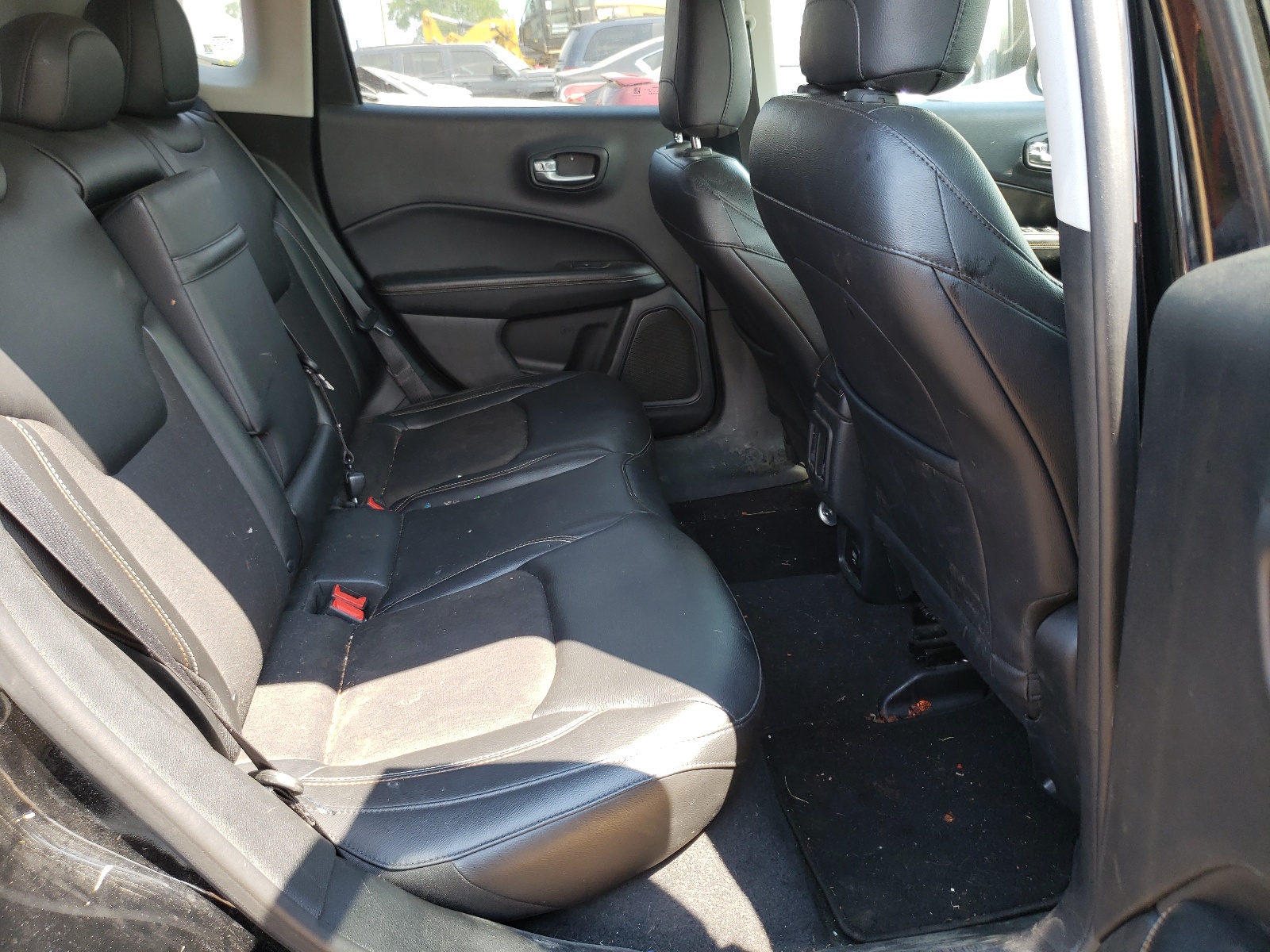 Фото 6 с аукциона – 2018 JEEP COMPASS LA с VIN 3C4NJCBB9JT139874