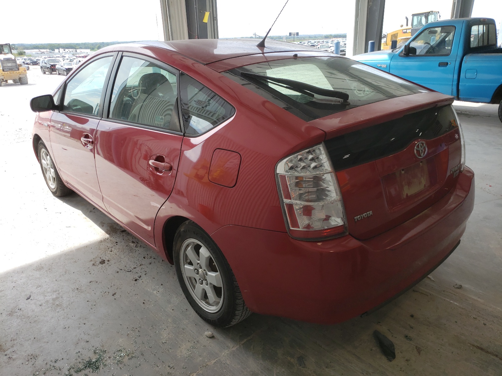 Photo 3 from auction – 2008 TOYOTA PRIUS with VIN JTDKB20U483349500