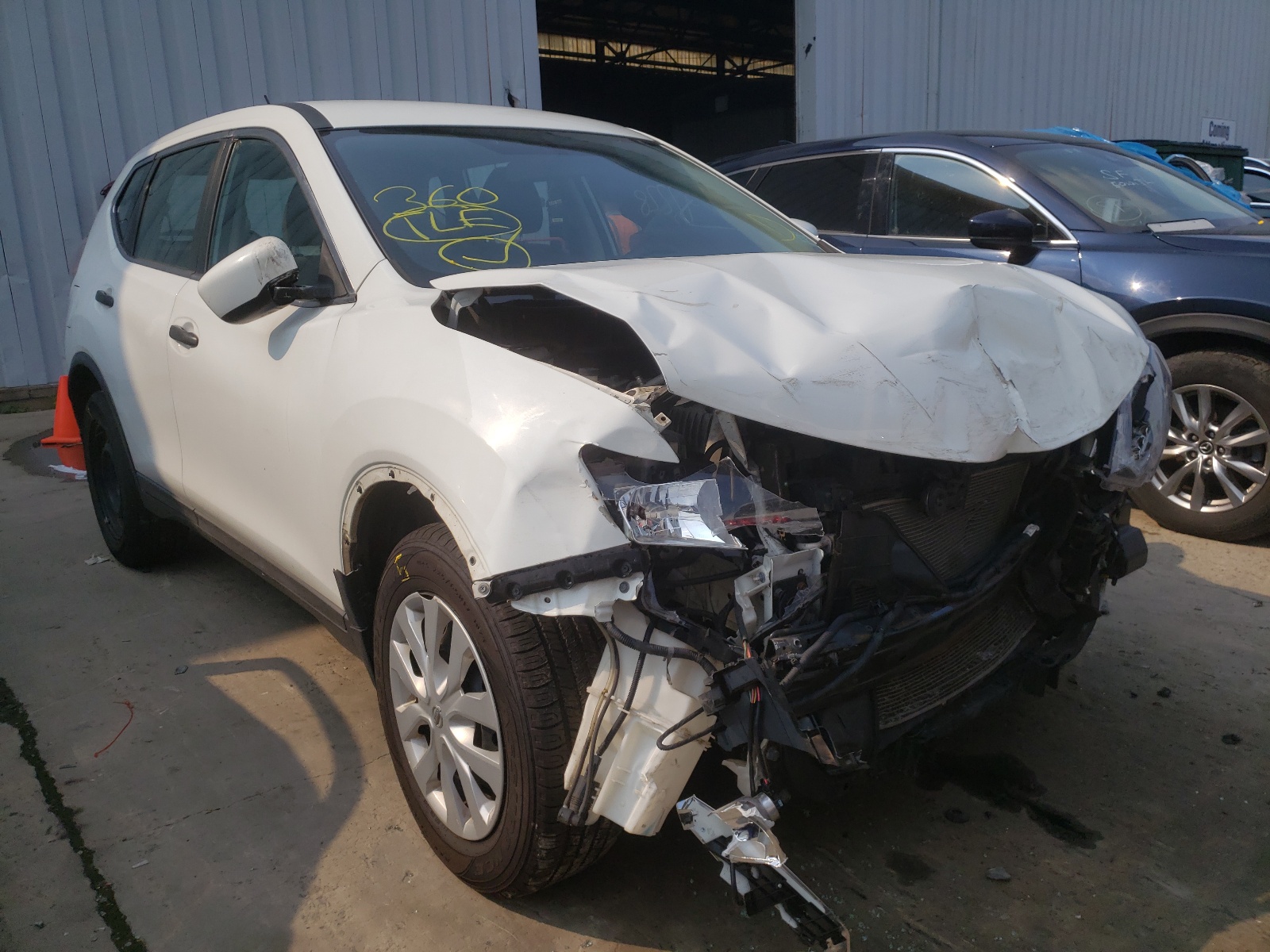 Photo 1 from auction – 2016 NISSAN ROGUE S with VIN KNMAT2MV8GP724274
