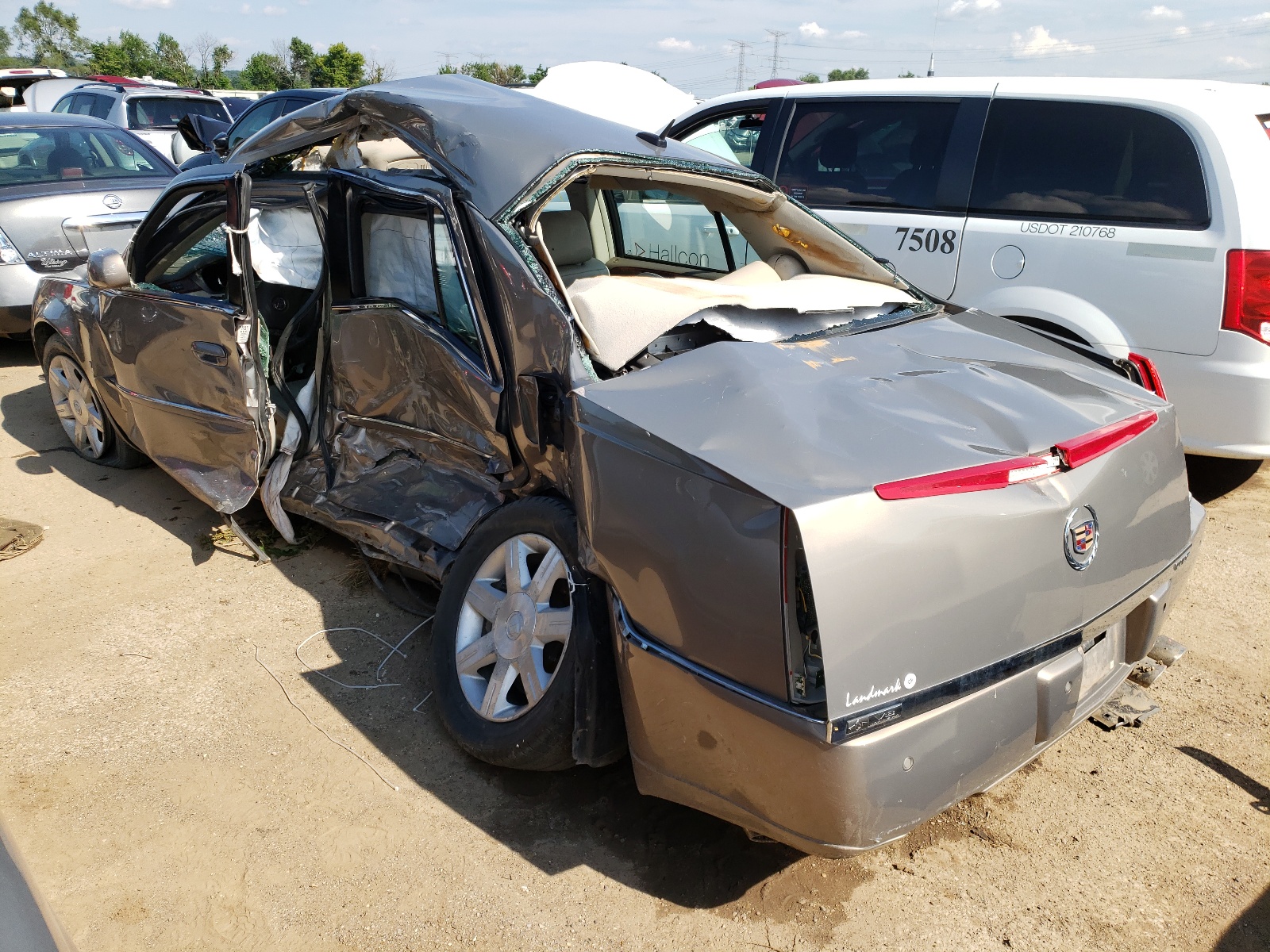 Photo 3 from auction – 2006 CADILLAC DTS with VIN 1G6KD57Y16U254150