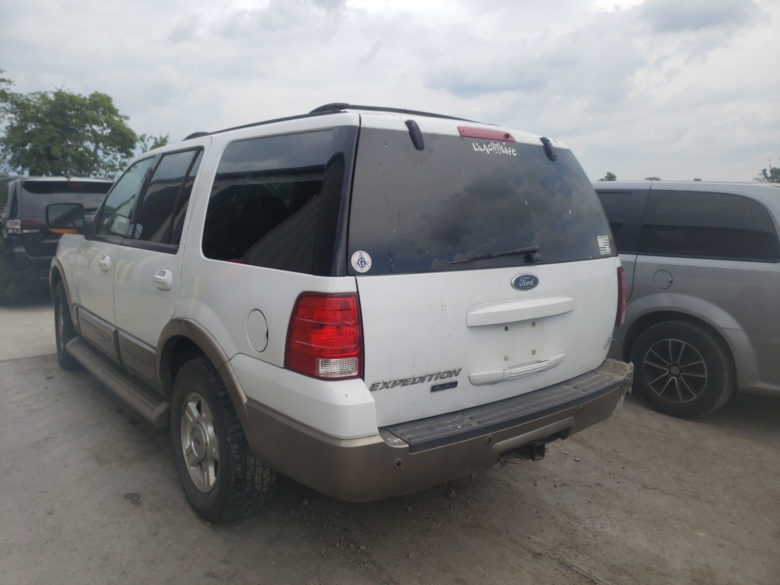 Photo 3 from auction – 2004 FORD EXPEDITION with VIN 1FMFU18L44LA71253