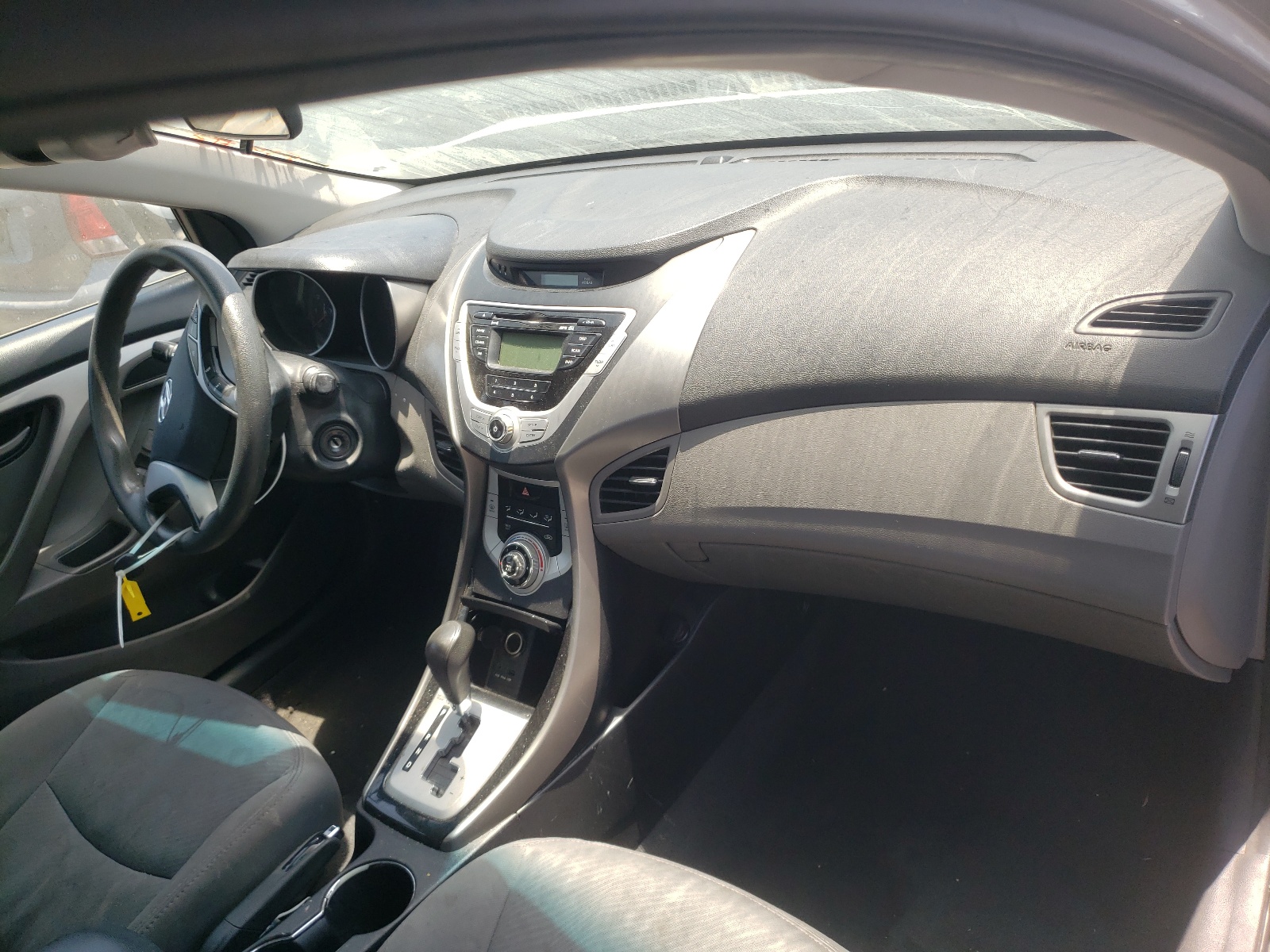 Photo 9 from auction – 2011 HYUNDAI ELANTRA GL with VIN 5NPDH4AE7BH055336