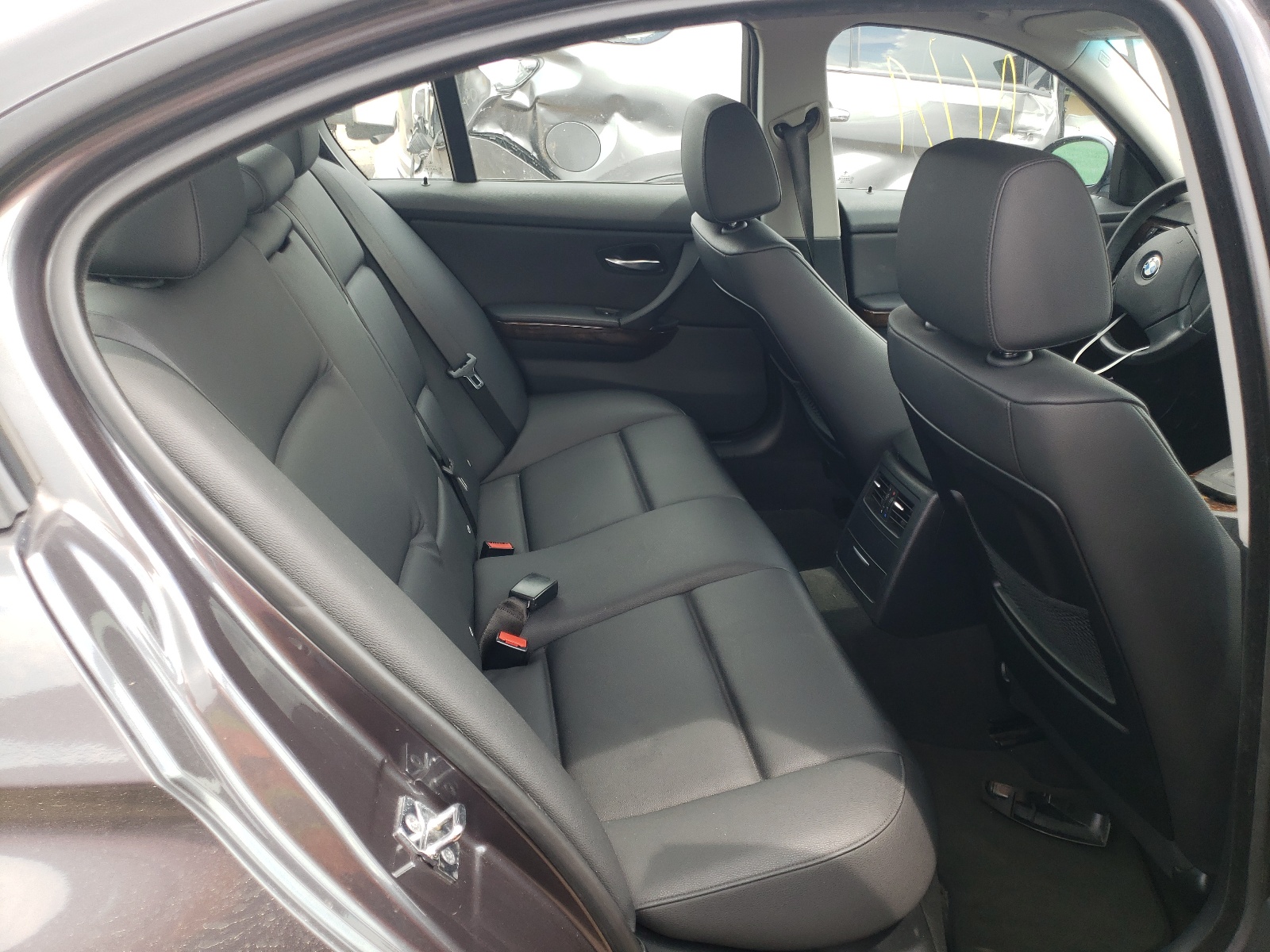 Photo 6 from auction – 2006 BMW 325 XI with VIN WBAVD13566KV04943