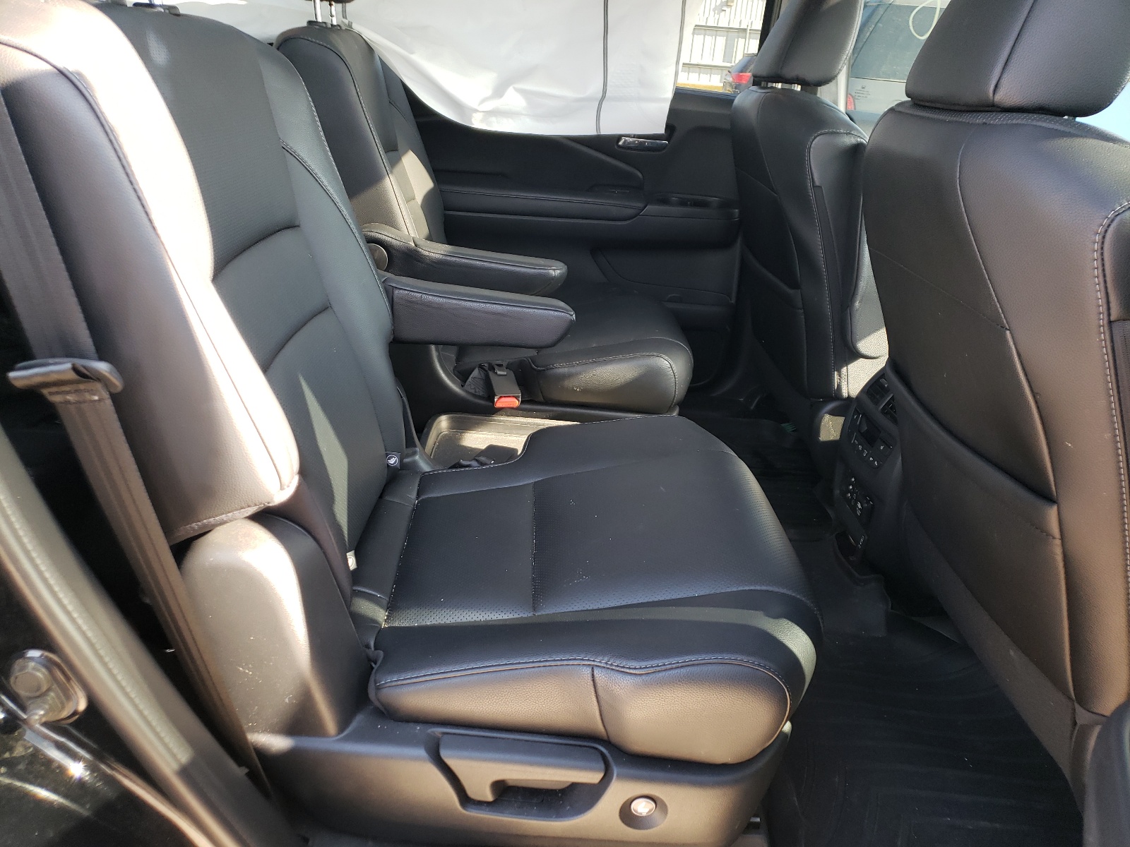 Photo 6 from auction – 2017 HONDA PILOT ELIT with VIN 5FNYF6H01HB099594