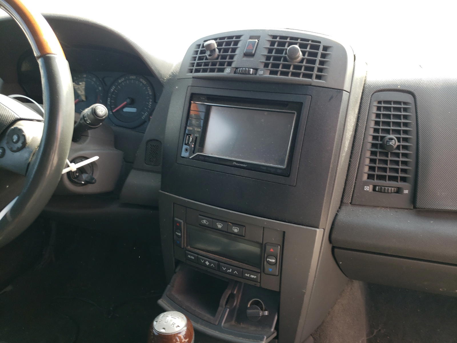 Photo 9 from auction – 2003 CADILLAC CTS with VIN 1G6DM57N430105099