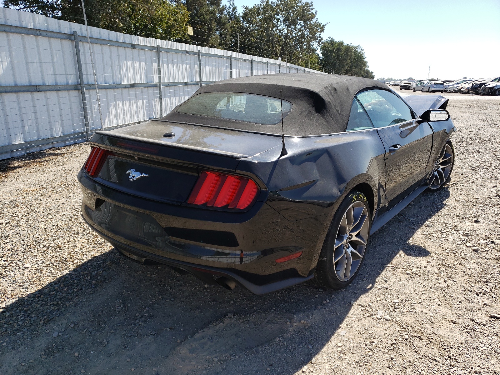 Photo 4 from auction – 2015 FORD MUSTANG with VIN 1FATP8UH5F5376959