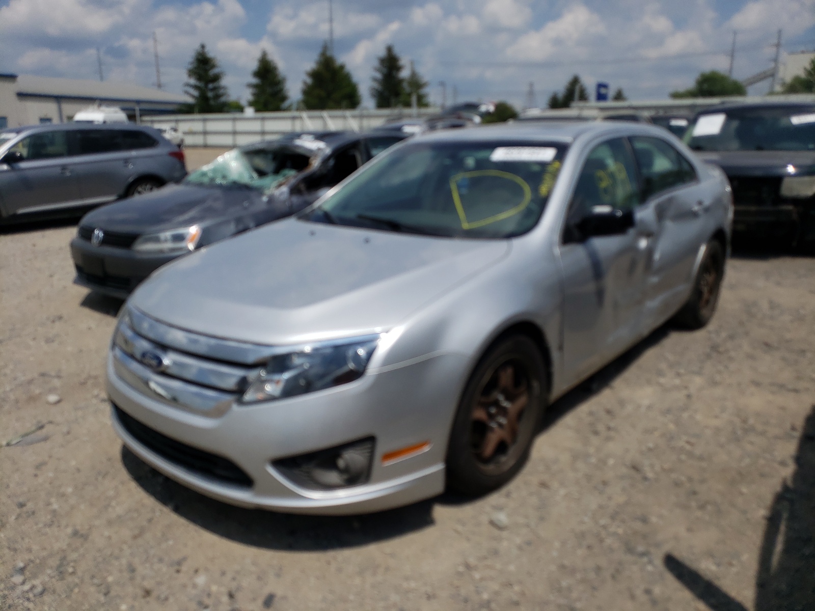 Photo 2 from auction – 2011 FORD FUSION SE with VIN 3FAHP0HA4BR217913
