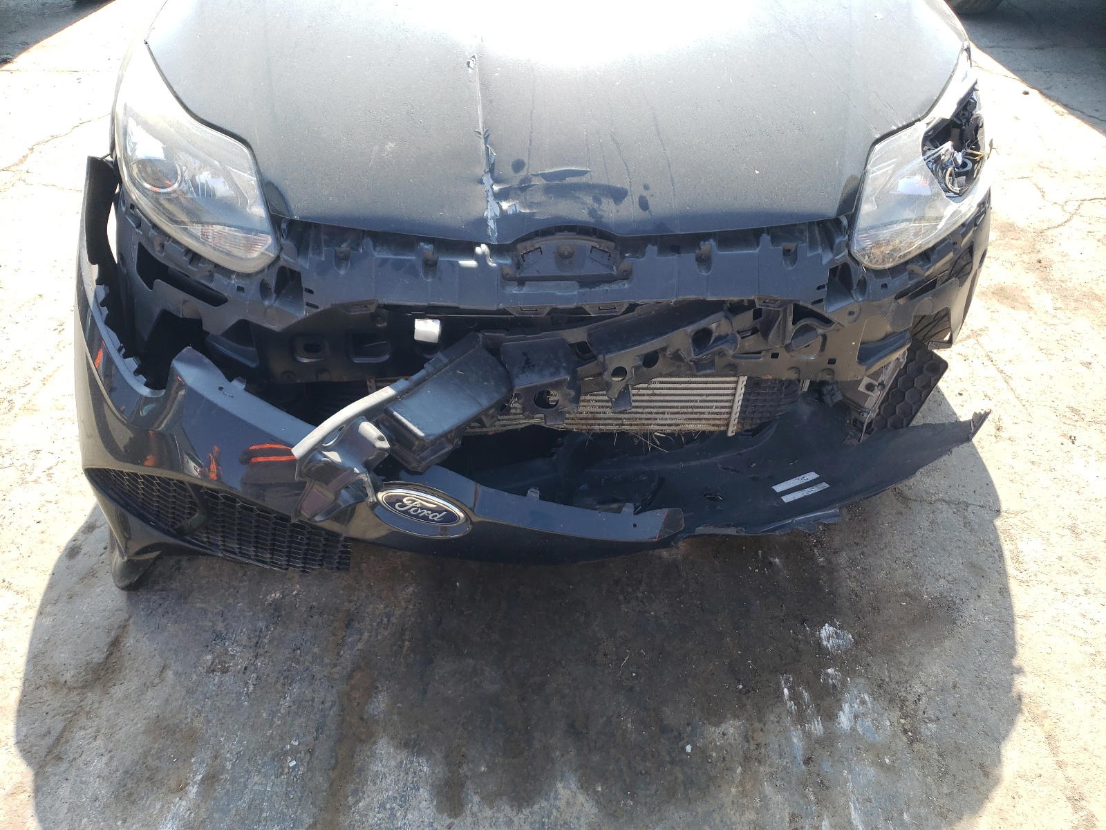 Photo 9 from auction – 2014 FORD FOCUS ST with VIN 1FADP3L90EL229542