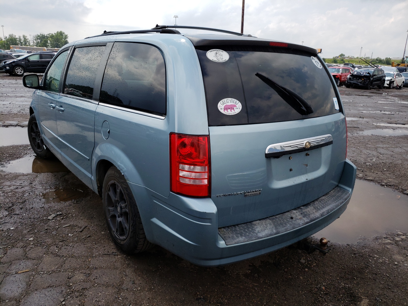Photo 3 from auction – 2008 CHRYSLER TOWN & COU with VIN 2A8HR54P78R745044