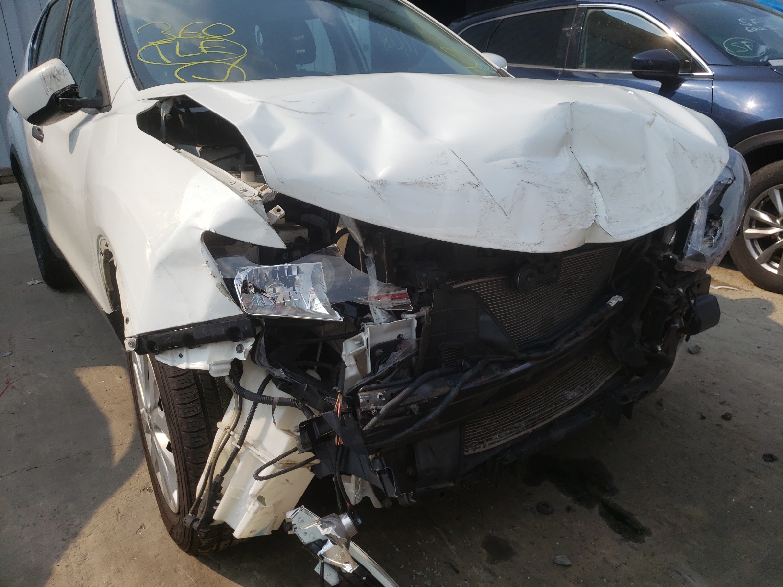 Photo 9 from auction – 2016 NISSAN ROGUE S with VIN KNMAT2MV8GP724274