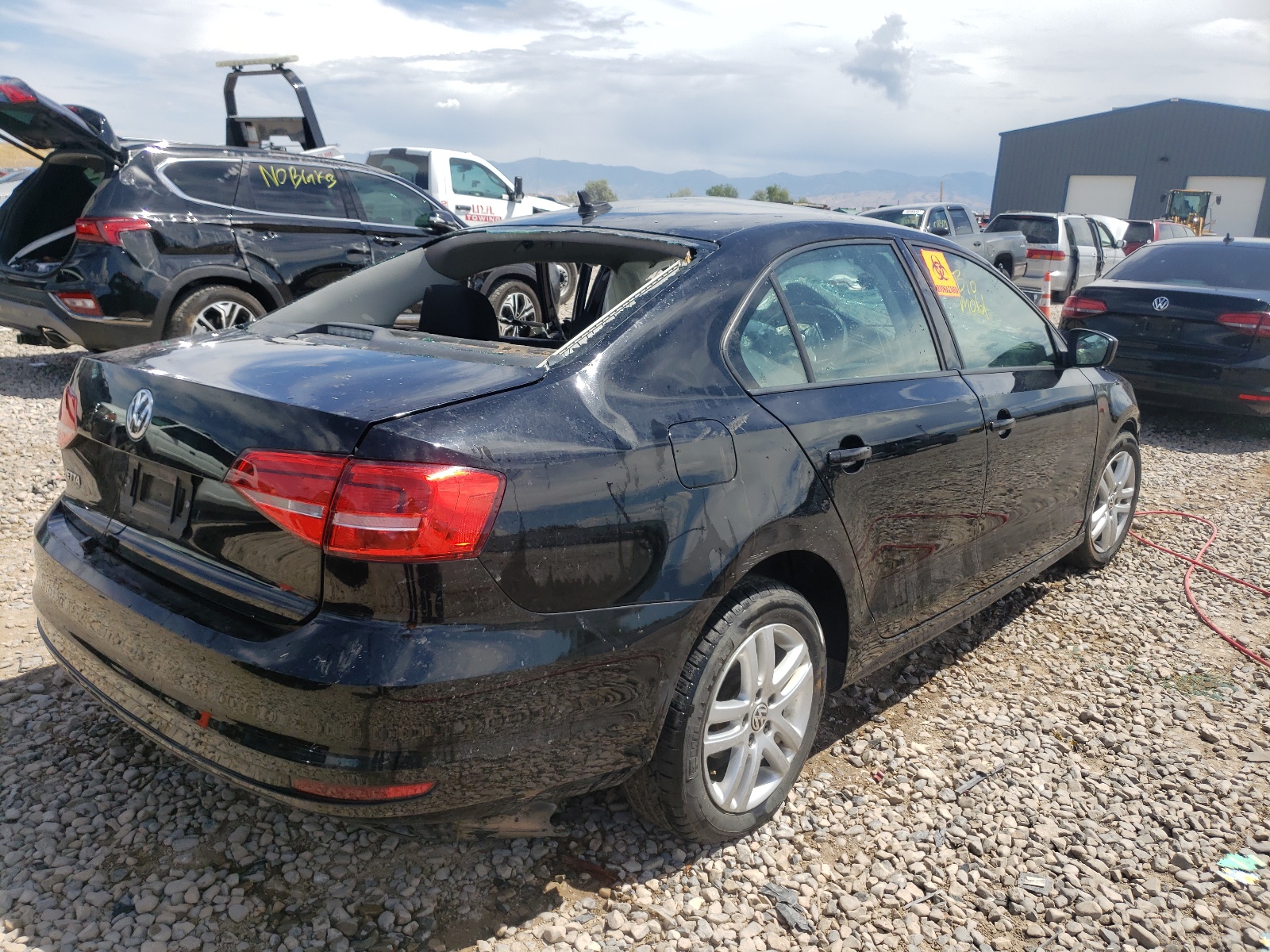 Photo 4 from auction – 2015 VOLKSWAGEN JETTA BASE with VIN 3VW2K7AJ2FM241550