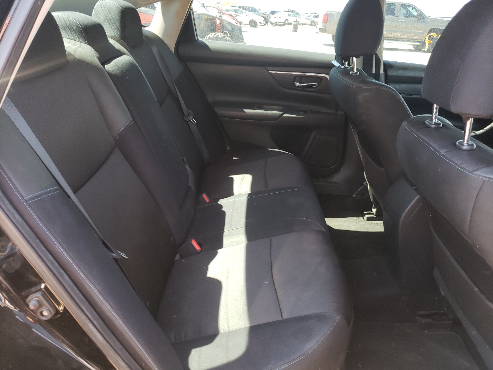 Photo 6 from auction – 2017 NISSAN ALTIMA 2.5 with VIN 1N4AL3AP2HC221902
