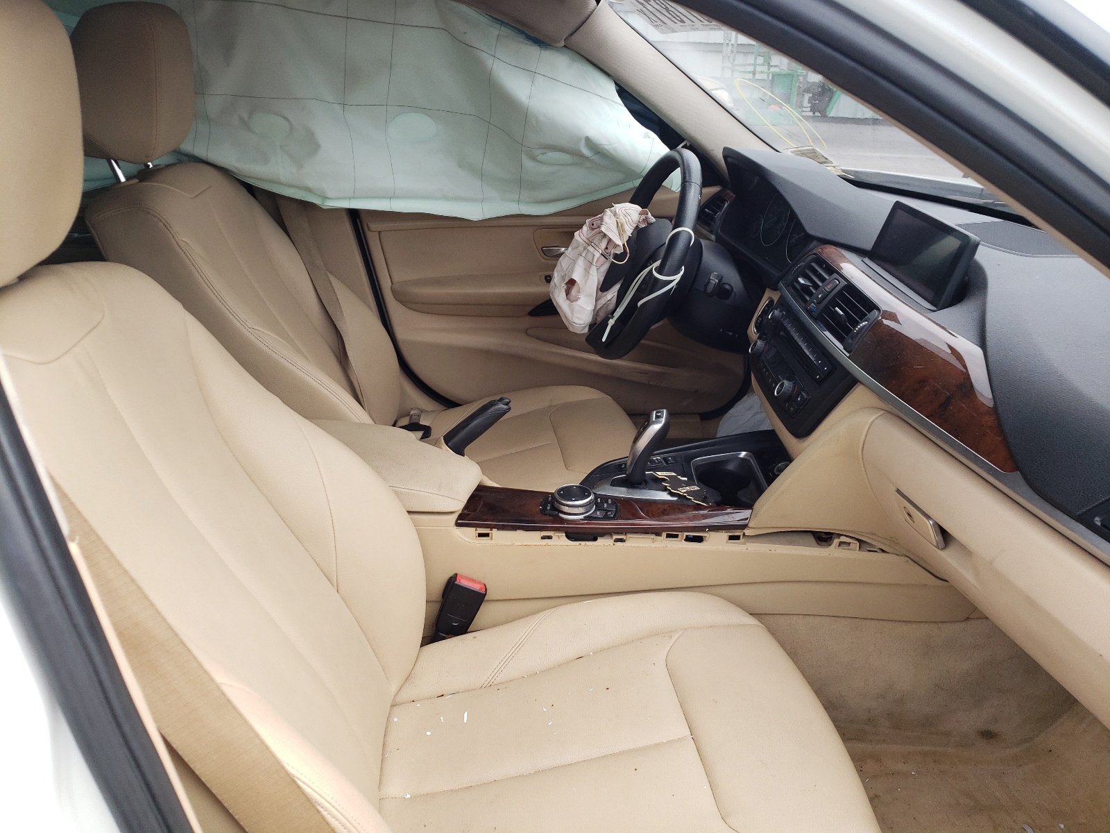 Photo 5 from auction – 2015 BMW 320 I XDRI with VIN WBA3C3C50FP663014