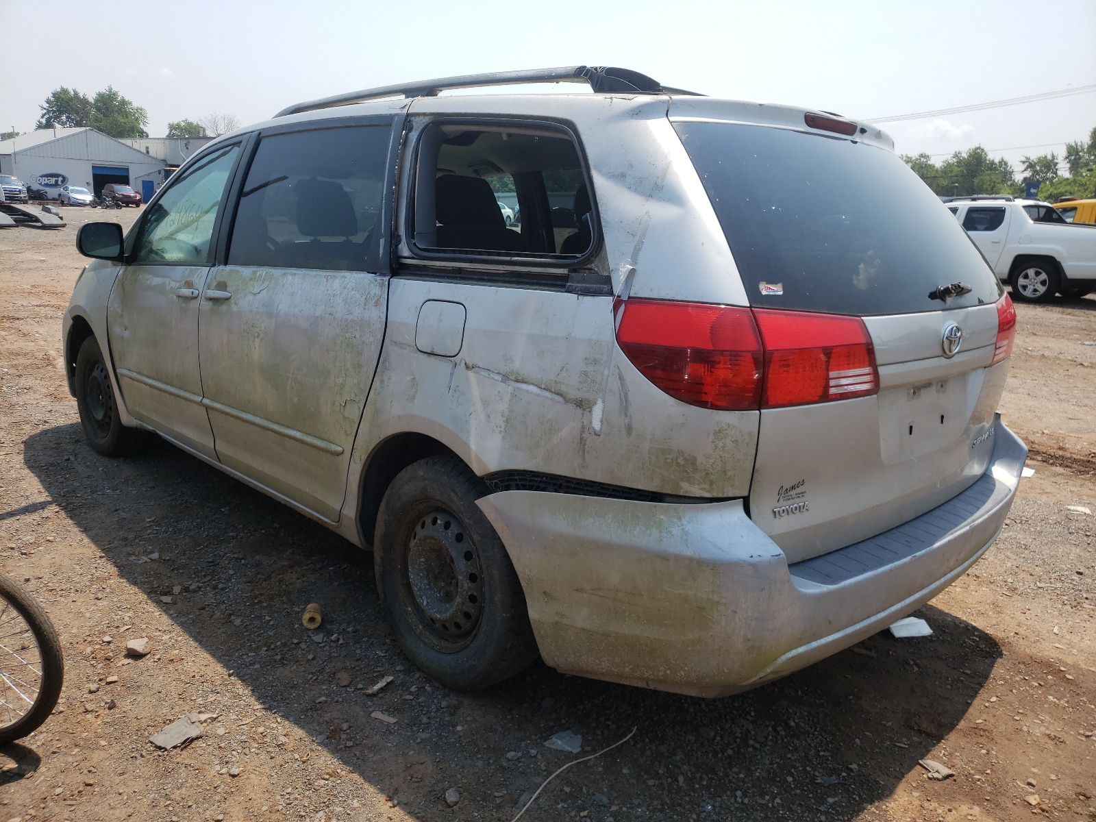 Photo 3 from auction – 2004 TOYOTA SIENNA with VIN 5TDZA23C94S052638