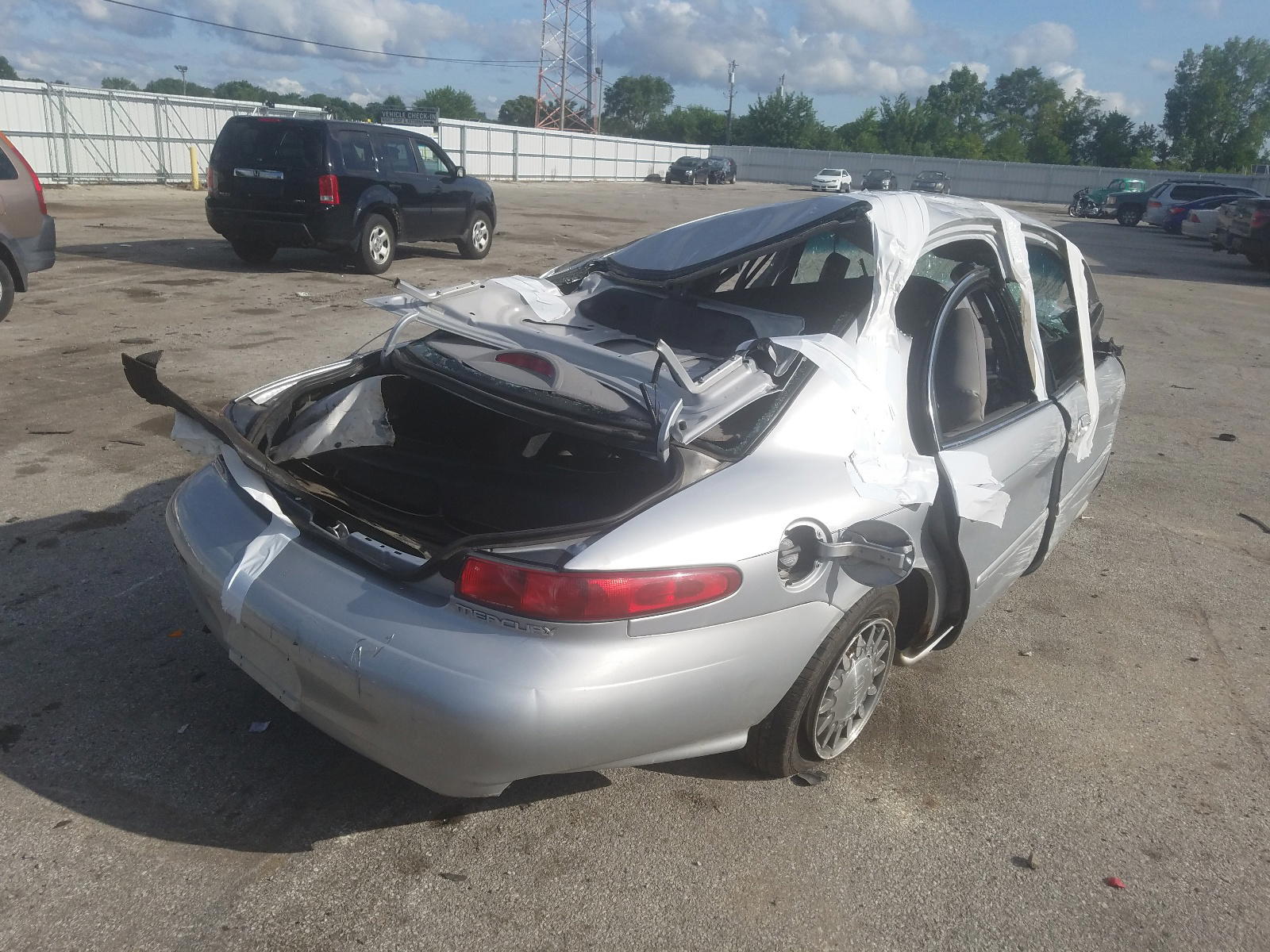 Photo 4 from auction – 1998 MERCURY SABLE GS with VIN 1MEFM50U7WG633608