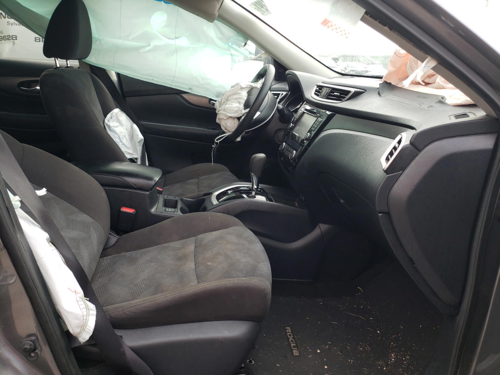 Photo 5 from auction – 2016 NISSAN ROGUE S with VIN KNMAT2MV2GP618757