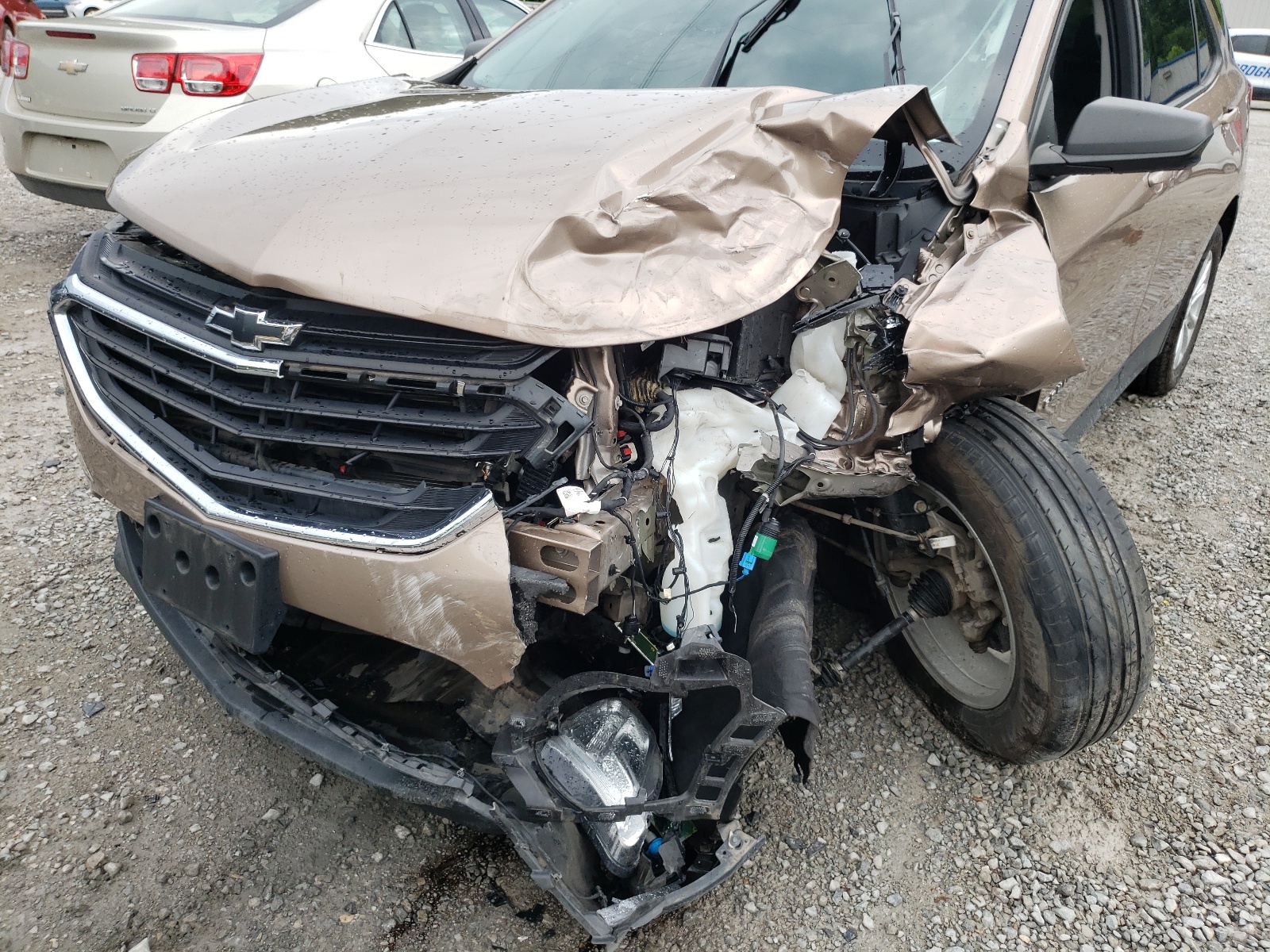 Photo 9 from auction – 2018 CHEVROLET EQUINOX LS with VIN 2GNAXREV5J6267417