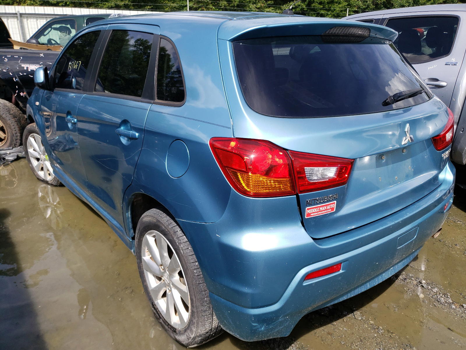 Photo 3 from auction – 2012 MITSUBISHI OUTLANDER with VIN JA4AP4AU2CZ003257