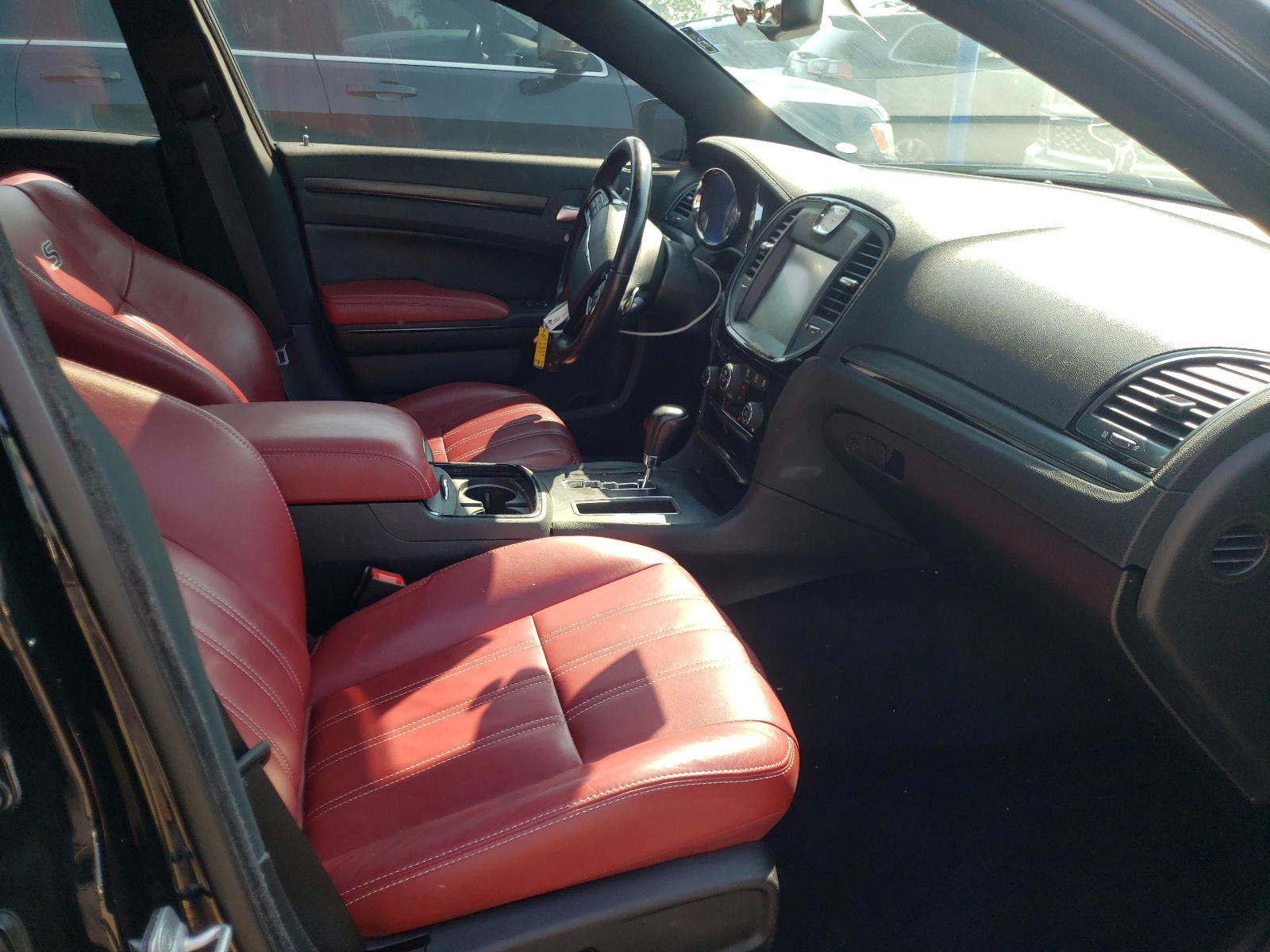 Photo 5 from auction – 2013 CHRYSLER 300 S with VIN 2C3CCABT5DH717002
