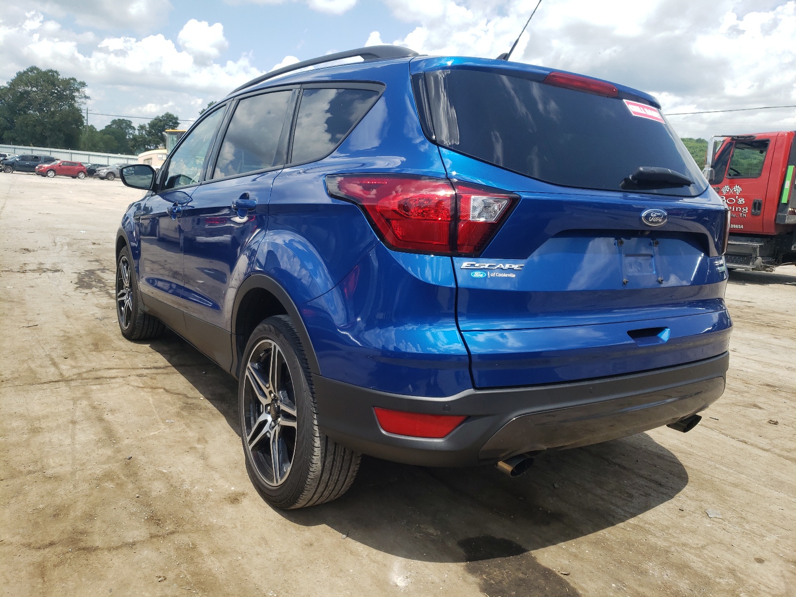 Photo 3 from auction – 2019 FORD ESCAPE SEL with VIN 1FMCU0HD5KUB47138