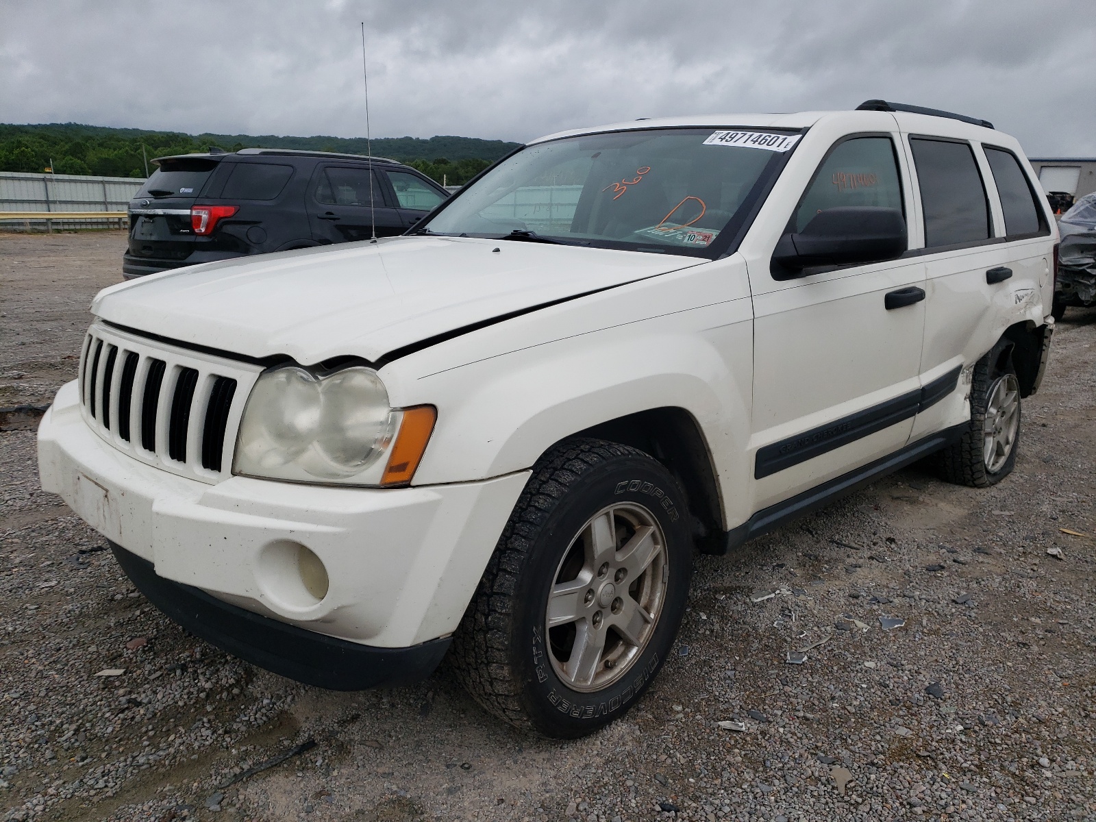 Photo 2 from auction – 2005 JEEP GRAND CHER with VIN 1J4GR48K55C561747