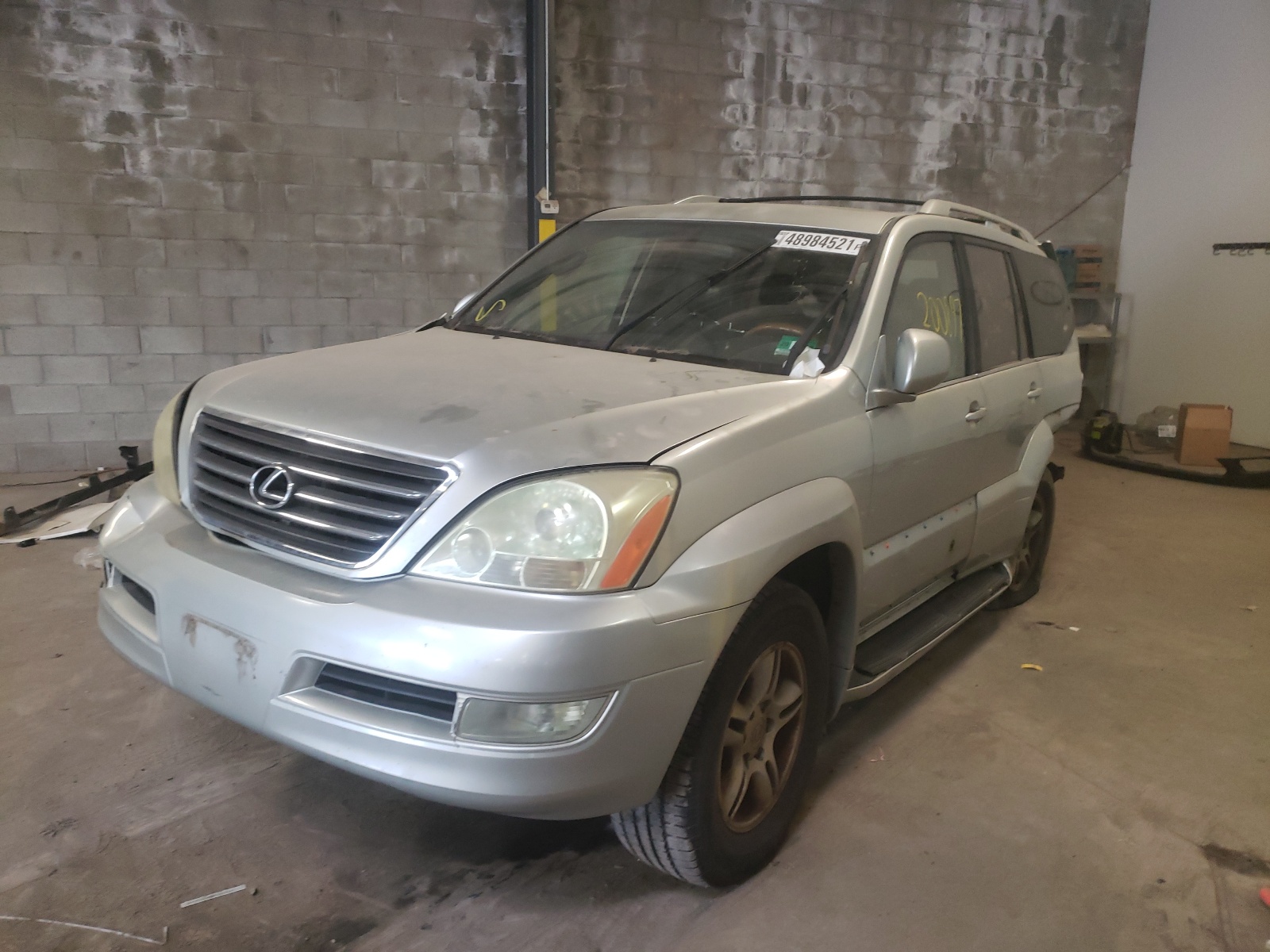 Photo 2 from auction – 2004 LEXUS GX 470 with VIN JTJBT20X440061492