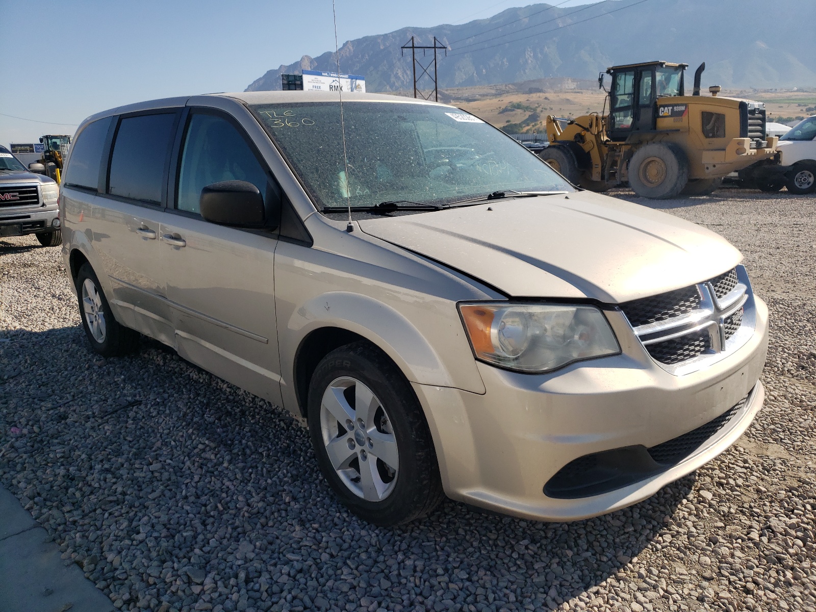 DODGE GRAND CARA 2014 with VIN 2C4RDGBG3ER389213 - Photo from auction