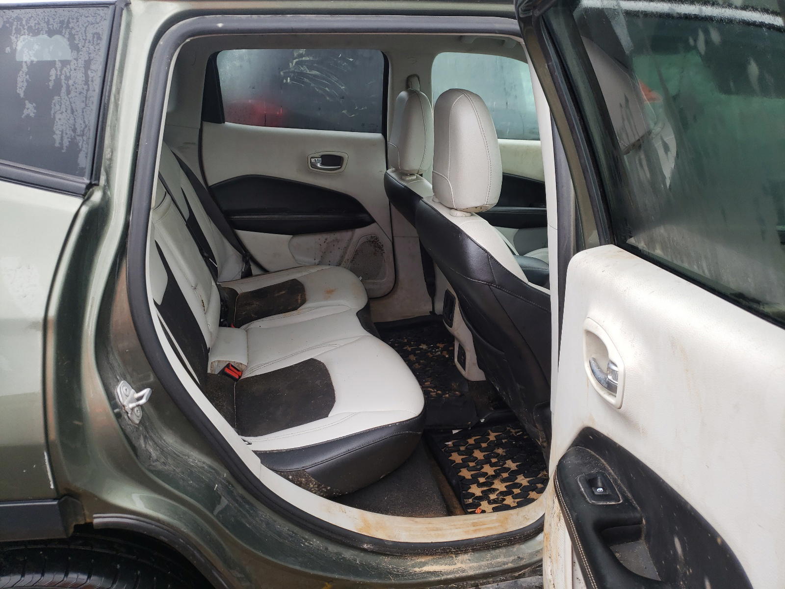 Photo 6 from auction – 2018 JEEP COMPASS LA with VIN 3C4NJCBB6JT193813