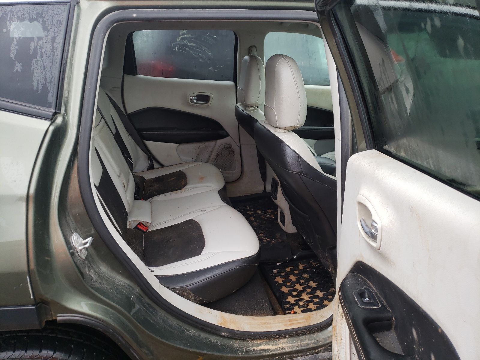 صورة رقم 6 من المزاد - 2018 JEEP COMPASS LA مع VIN 3C4NJCBB6JT193813