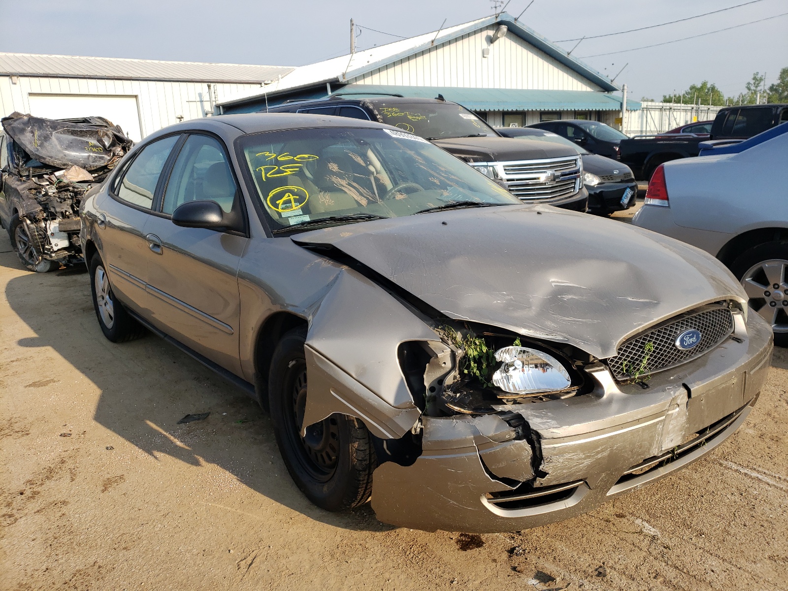 Foto 1 de la subasta – 2004 FORD TAURUS SE con VIN 1FAFP53254G147966